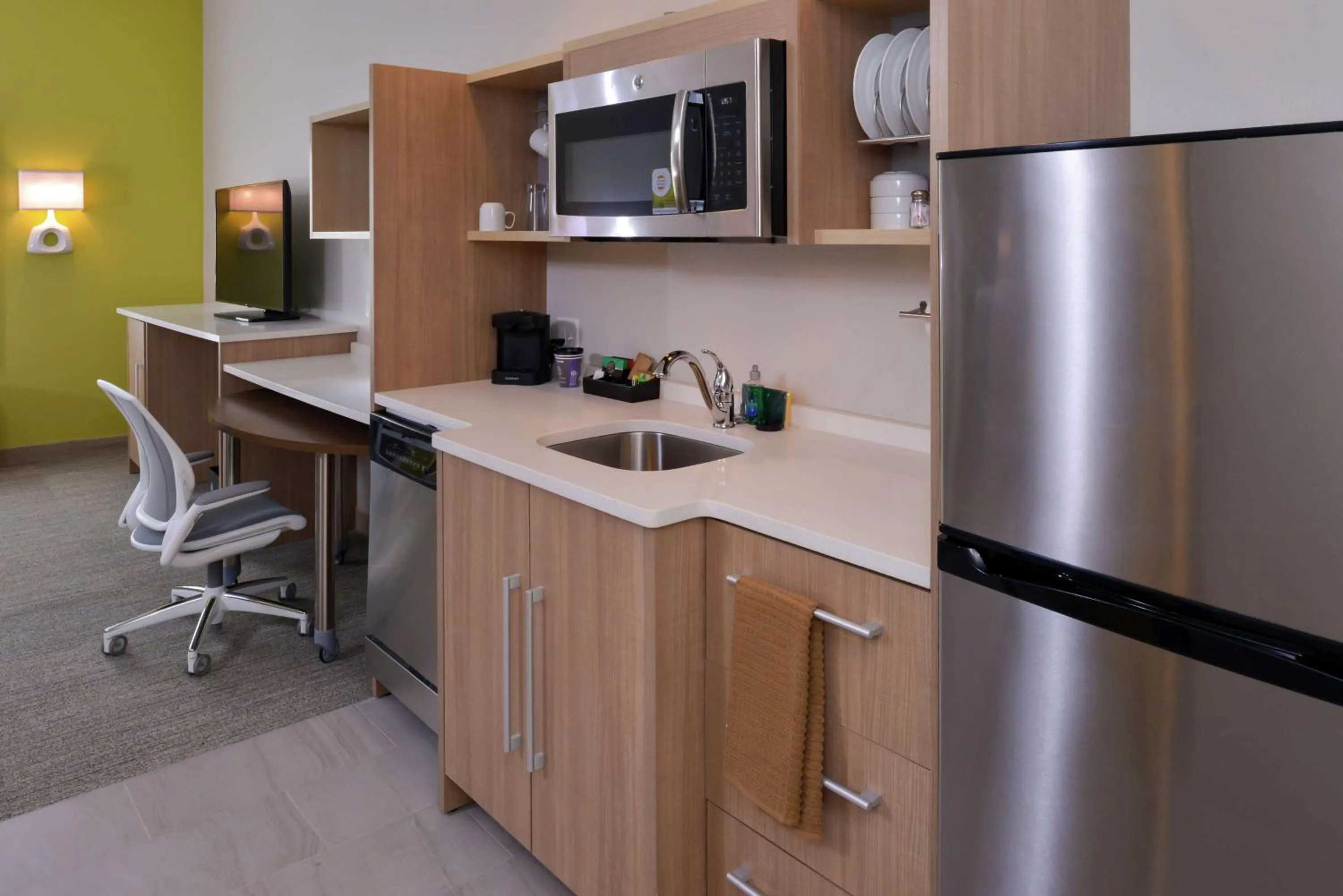 Bedroom in Home2 Suites By Hilton Merrillville