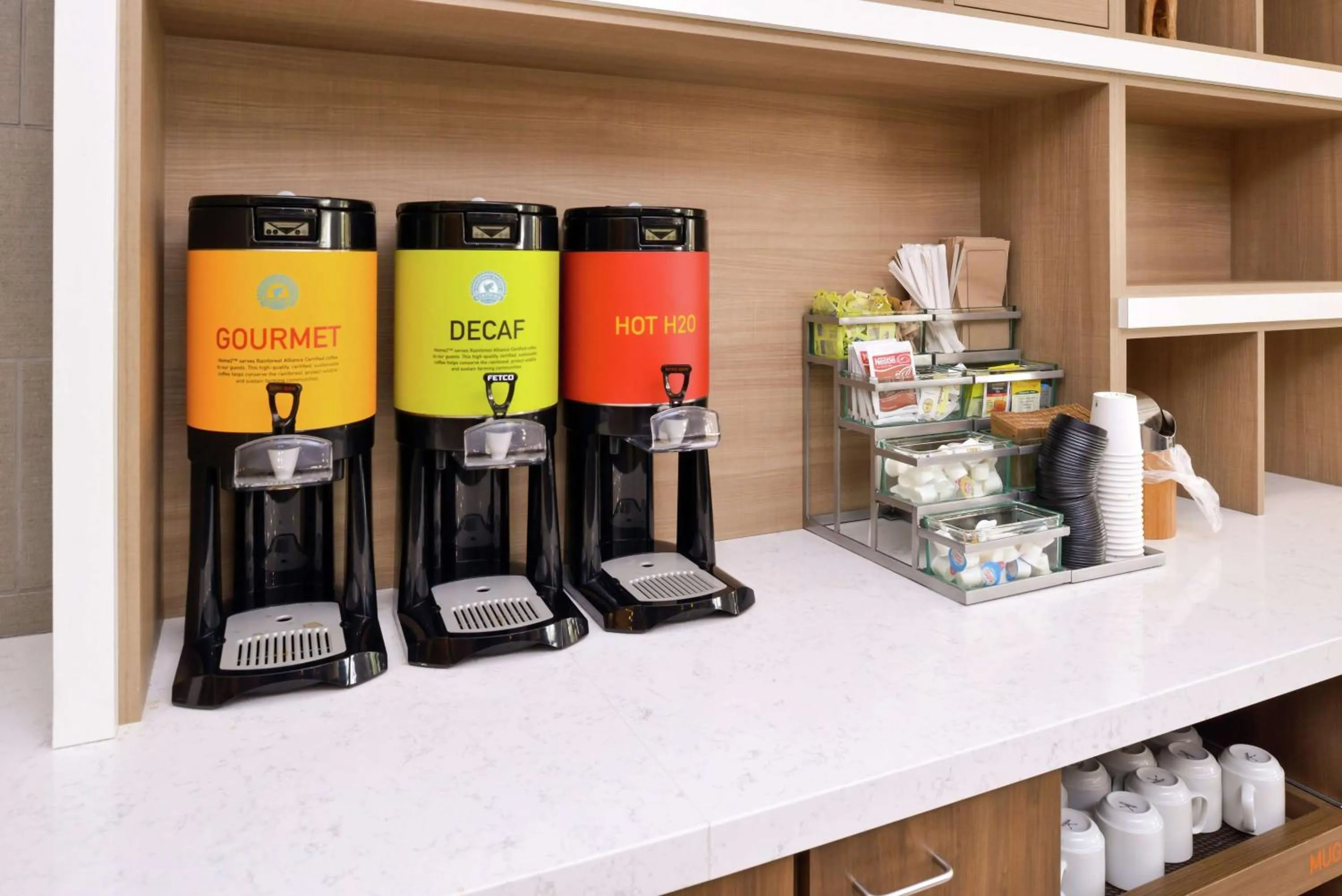 Dining area in Home2 Suites By Hilton Merrillville