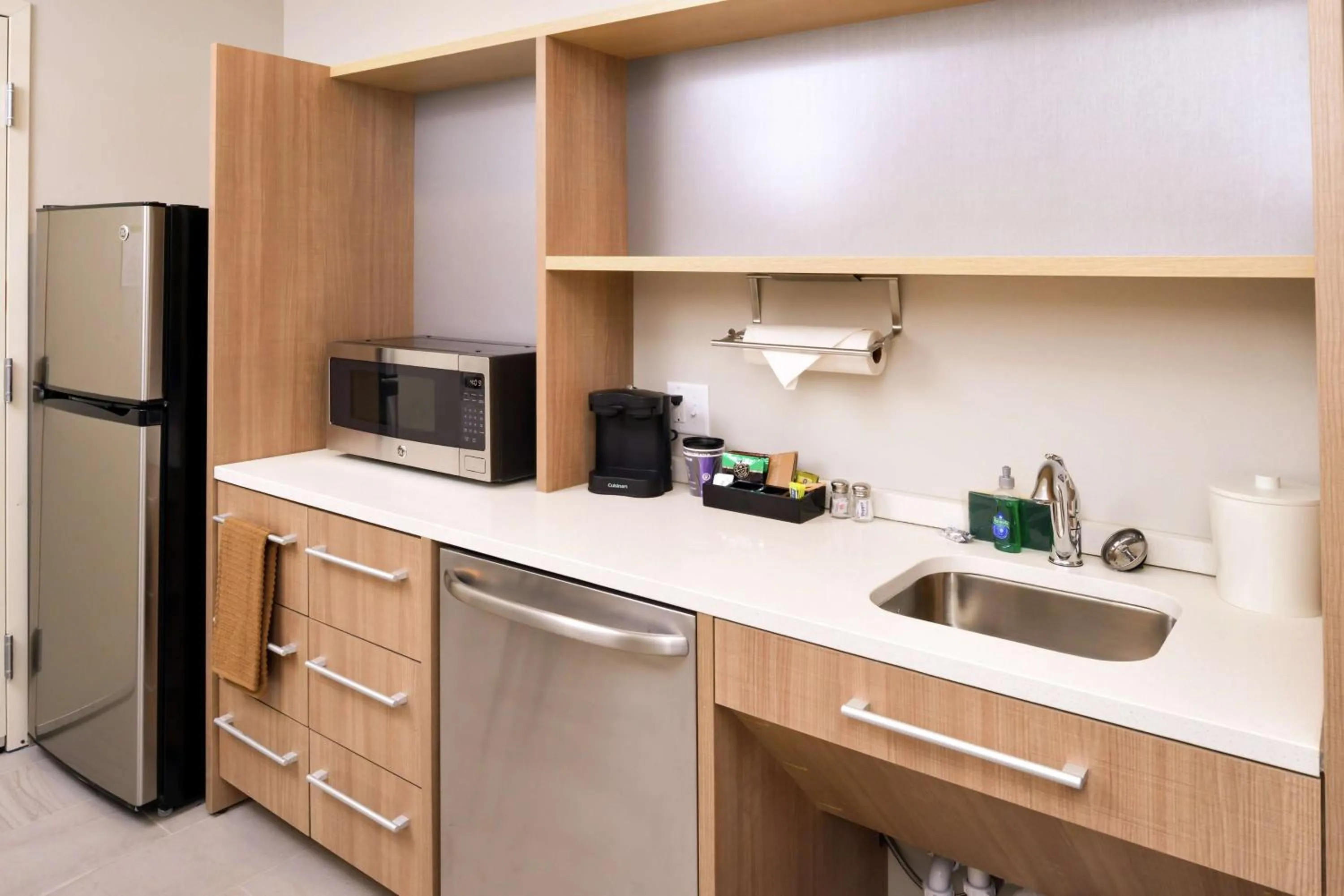 Kitchen or kitchenette in Home2 Suites By Hilton Merrillville
