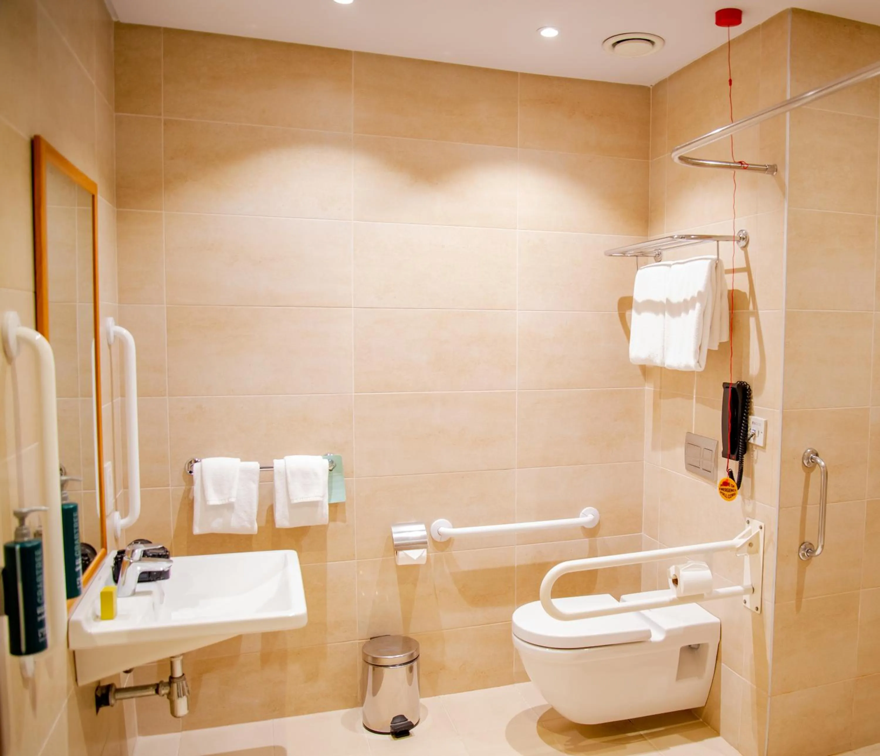 Bathroom in Hilton Garden Inn Nairobi Airport