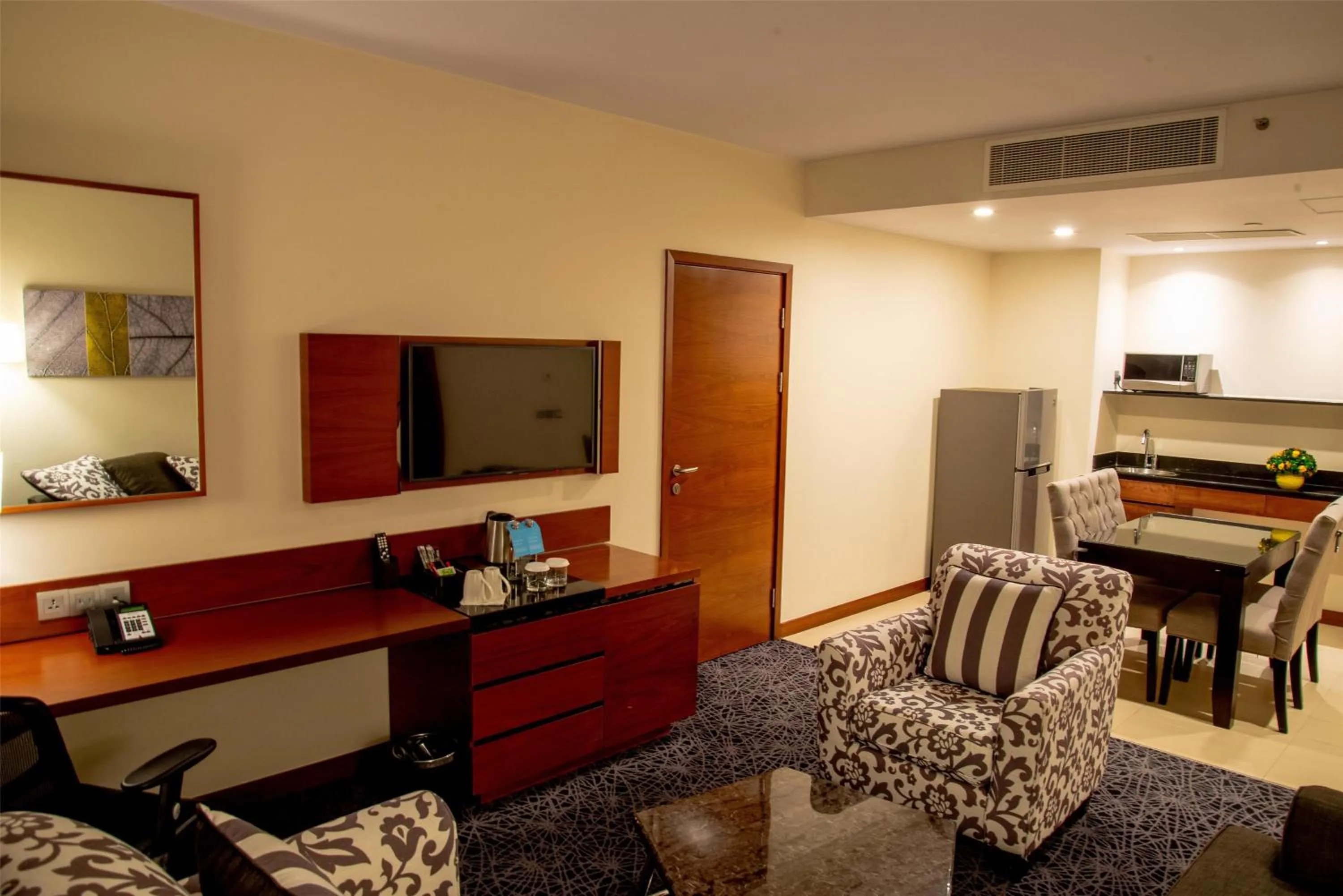 Living room in Hilton Garden Inn Nairobi Airport