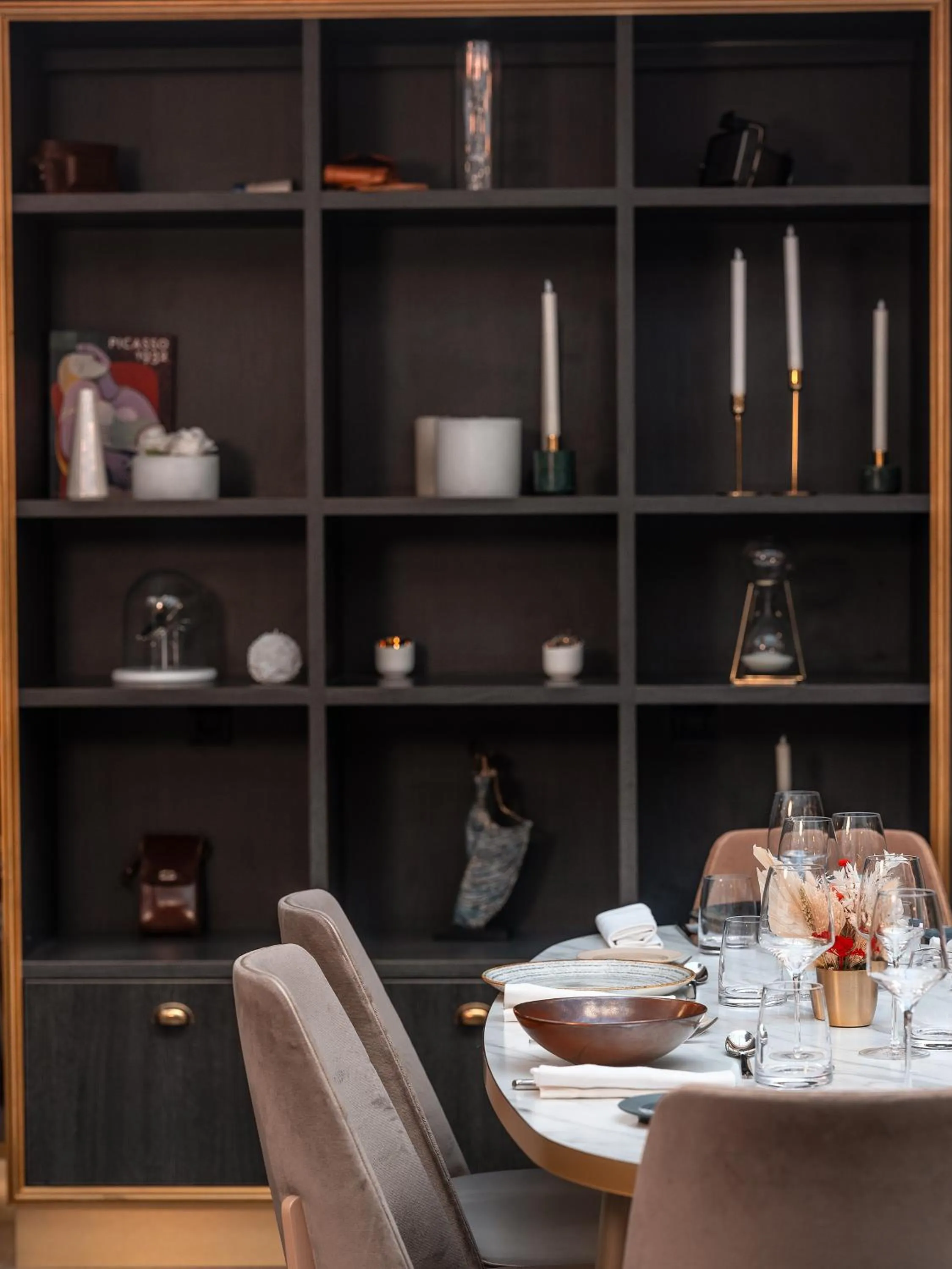 Restaurant/places to eat in Niepce Paris, Curio Collection By Hilton