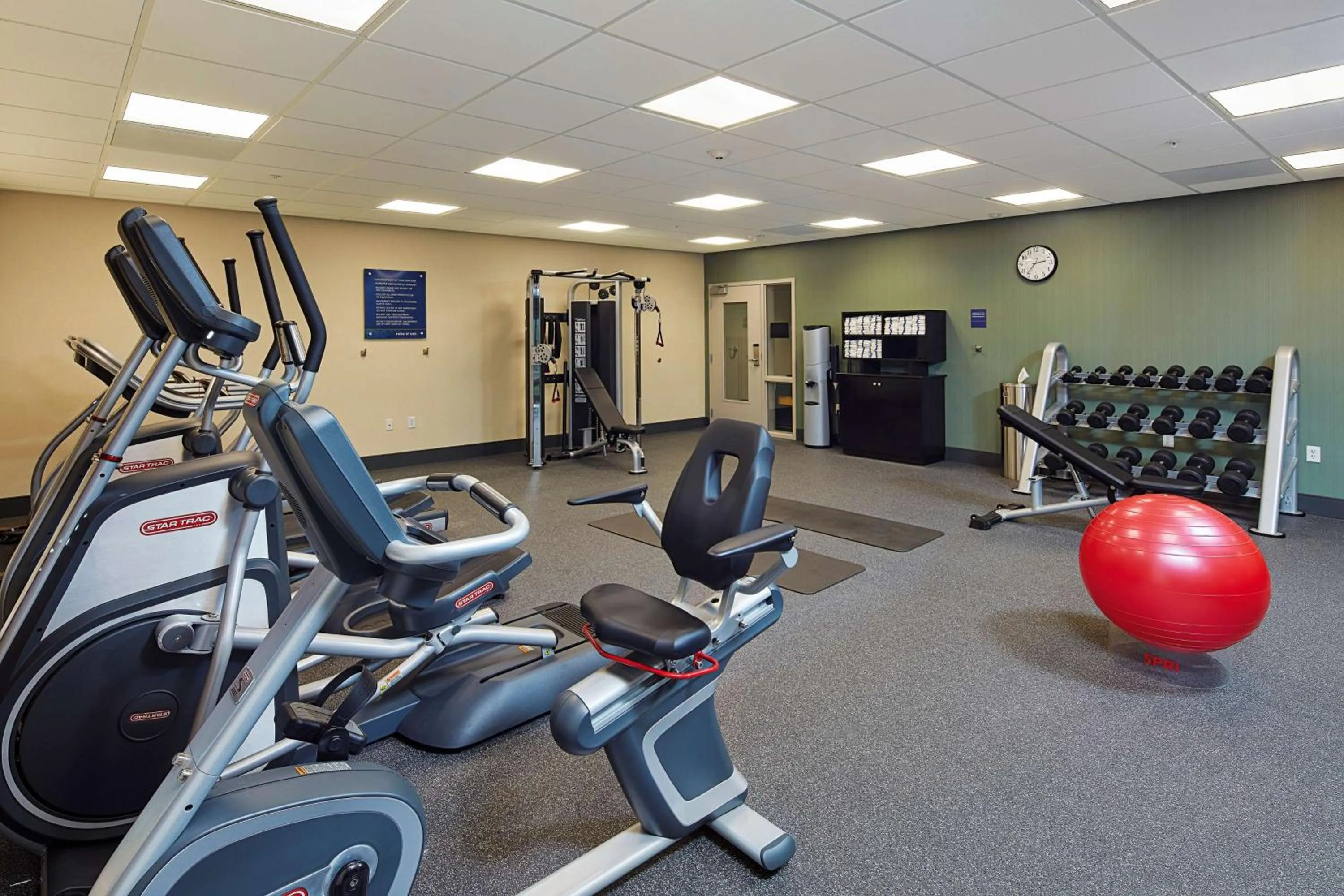 Fitness centre/facilities in Hampton Inn & Suites Sacramento at CSUS