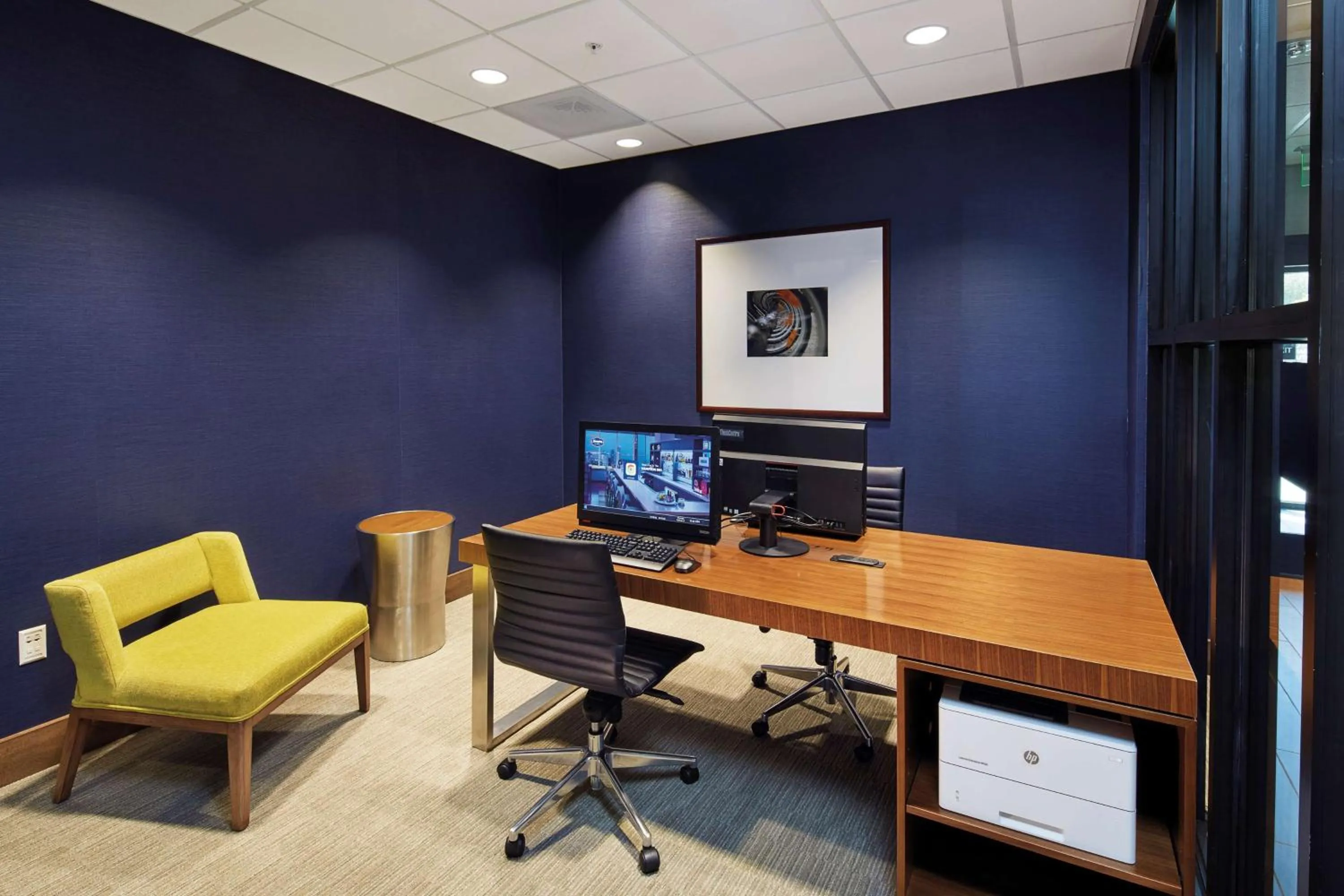 Business facilities in Hampton Inn & Suites Sacramento at CSUS