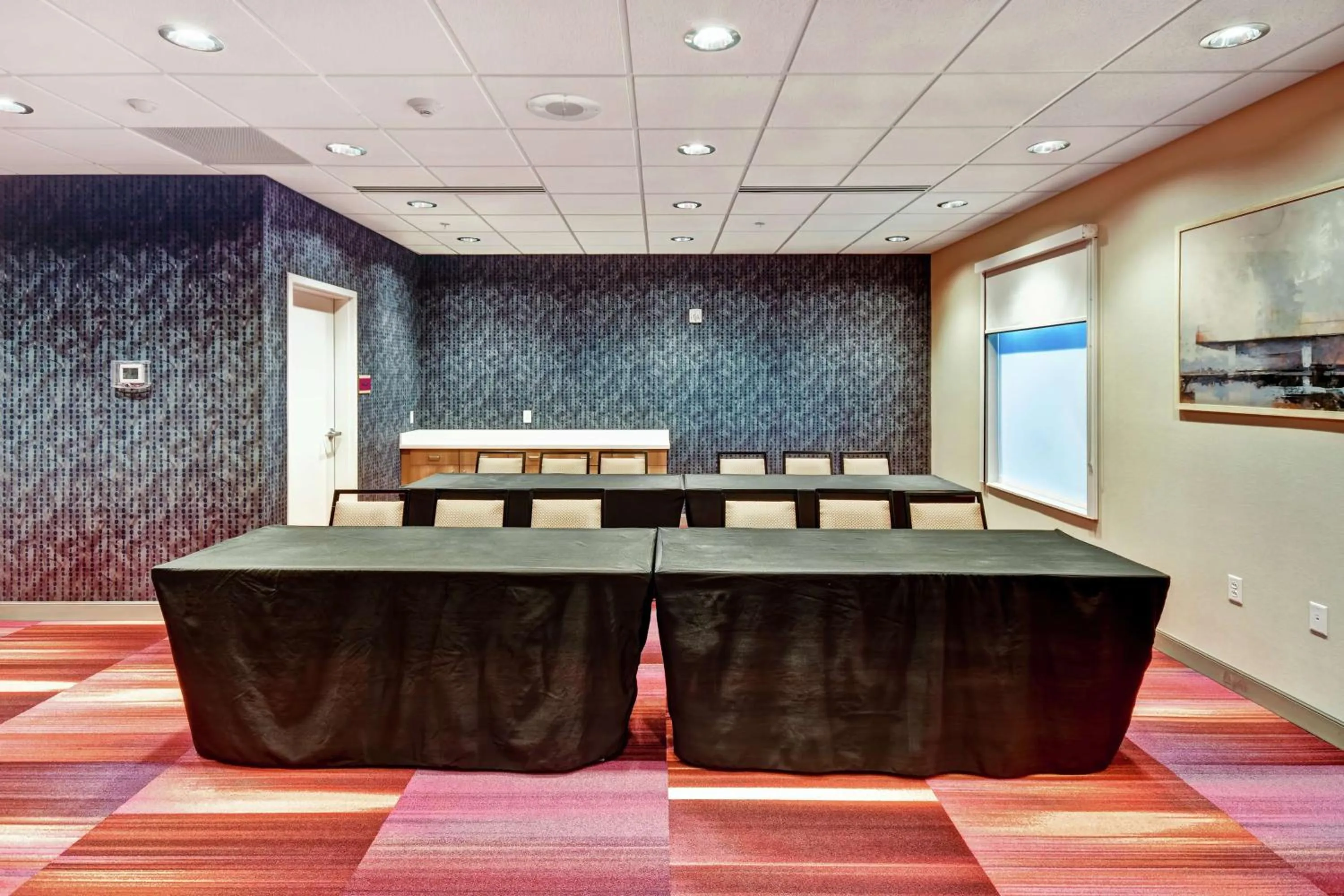 Meeting/conference room in Home2 Suites by Hilton Springfield North