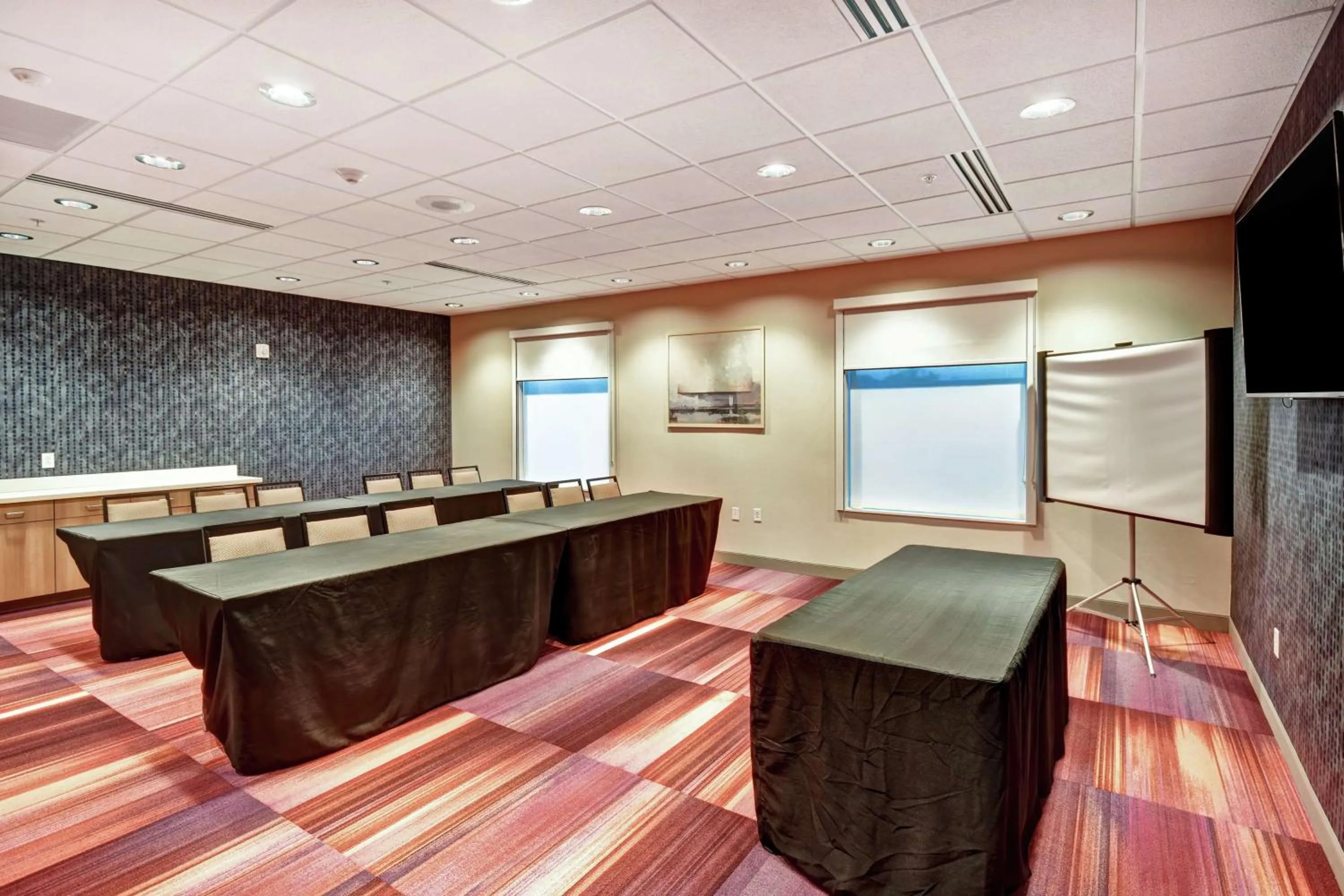 Meeting/conference room in Home2 Suites by Hilton Springfield North