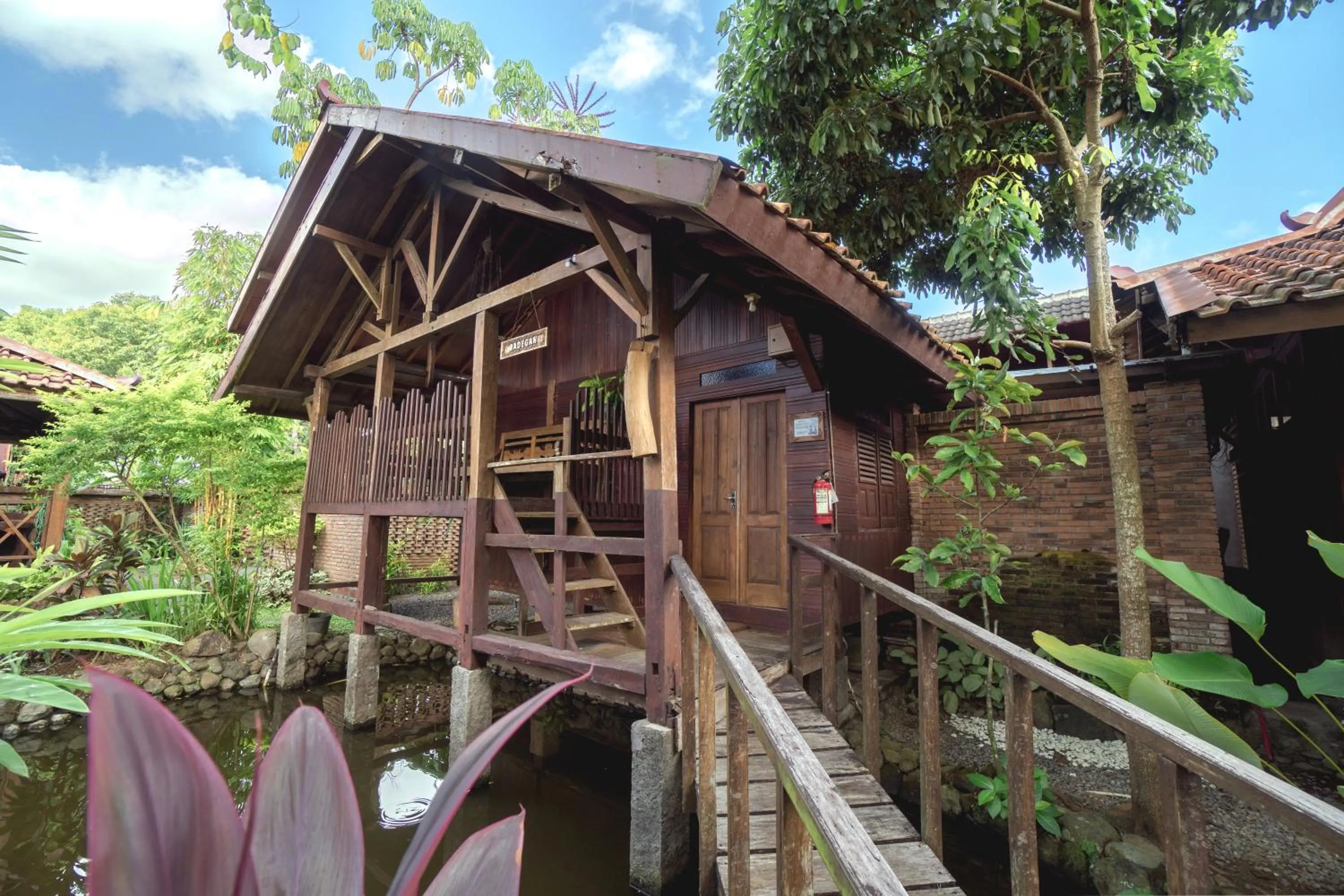 Tembi - Historical Home