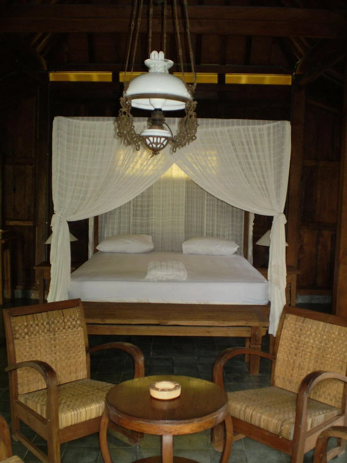 Bed in Tembi - Historical Home