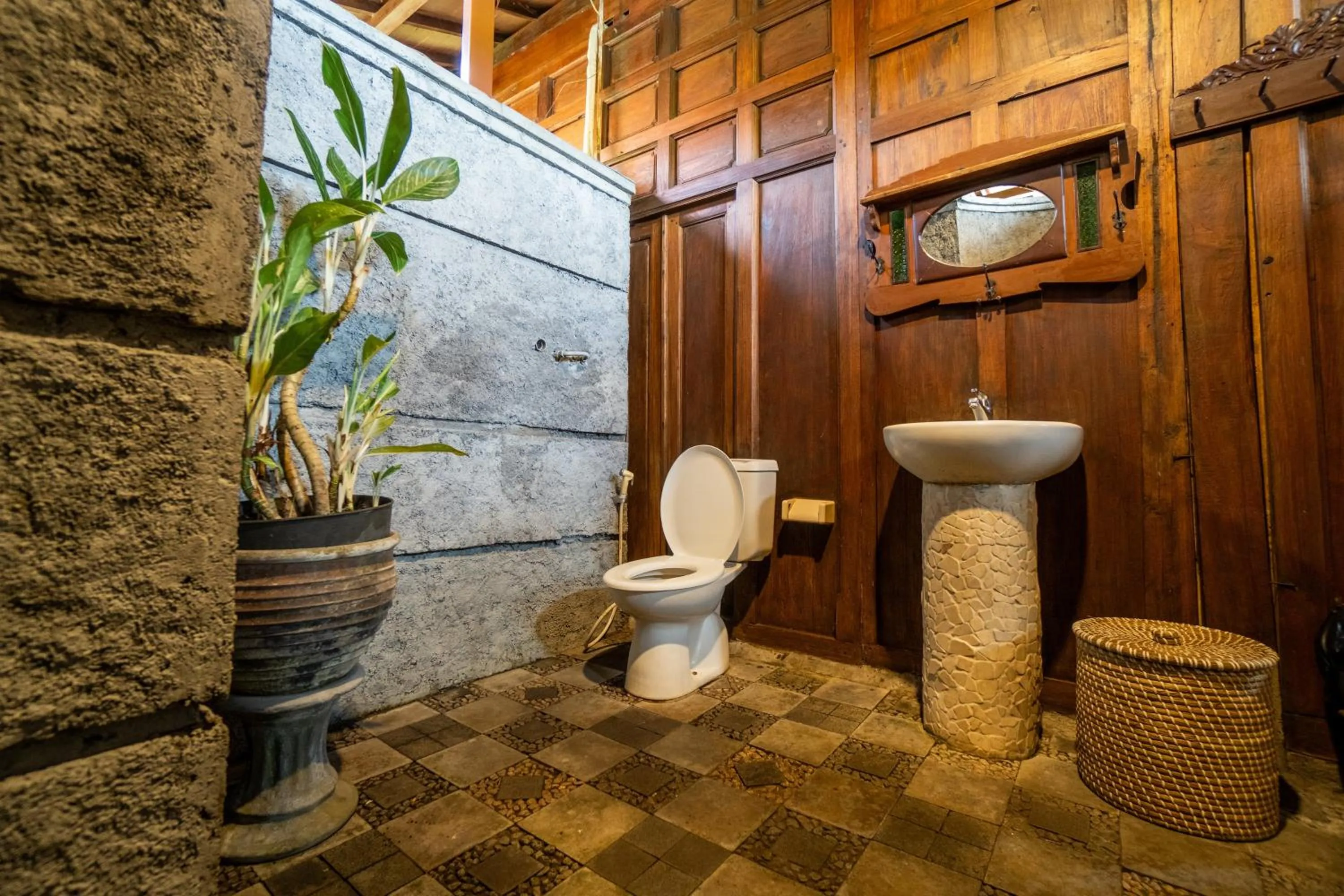 Tembi - Historical Home