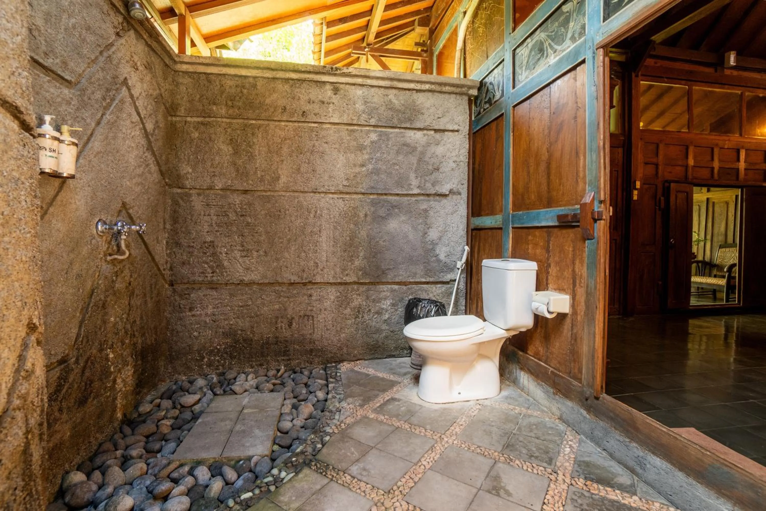 Tembi - Historical Home