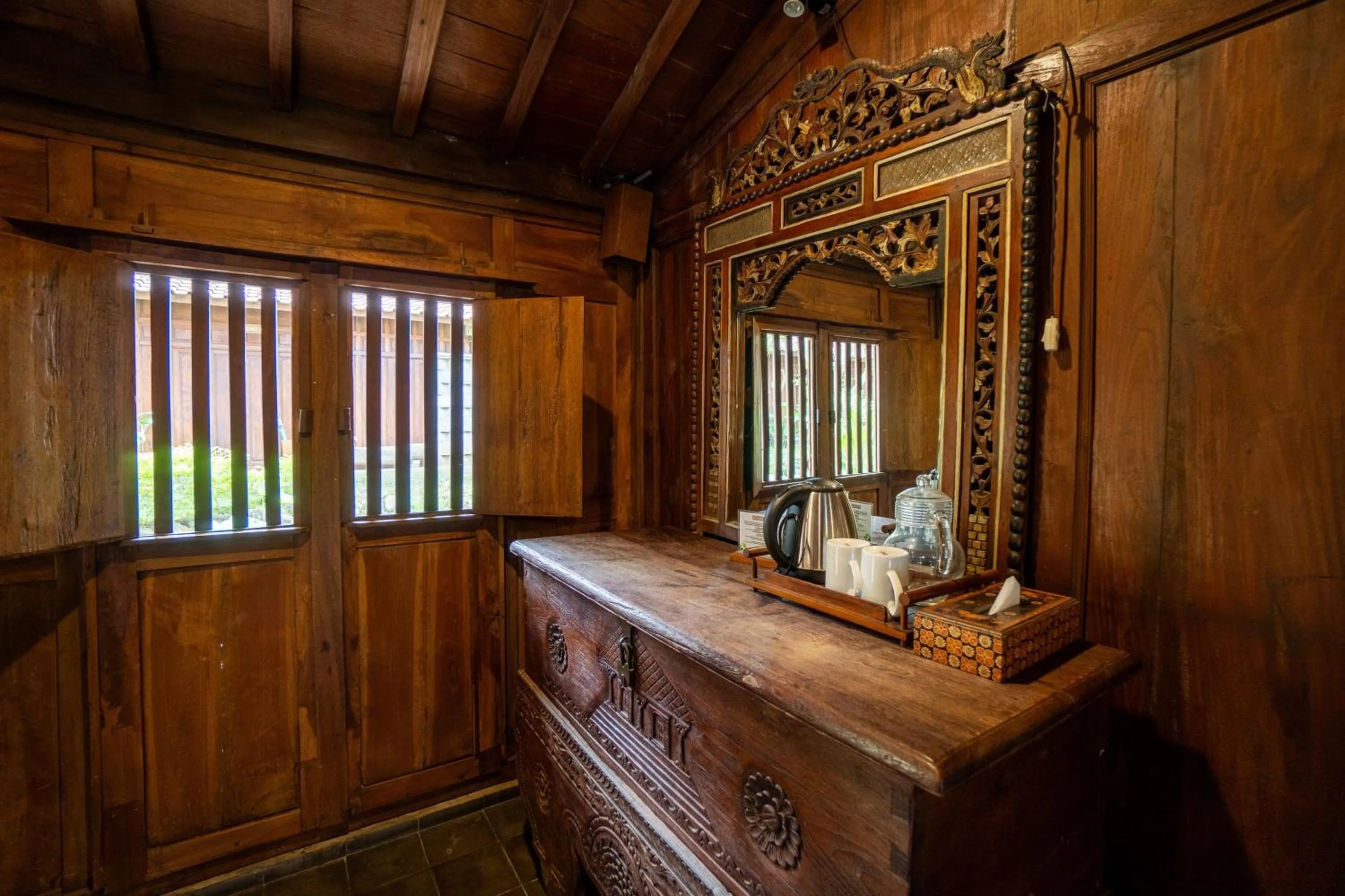 Tembi - Historical Home