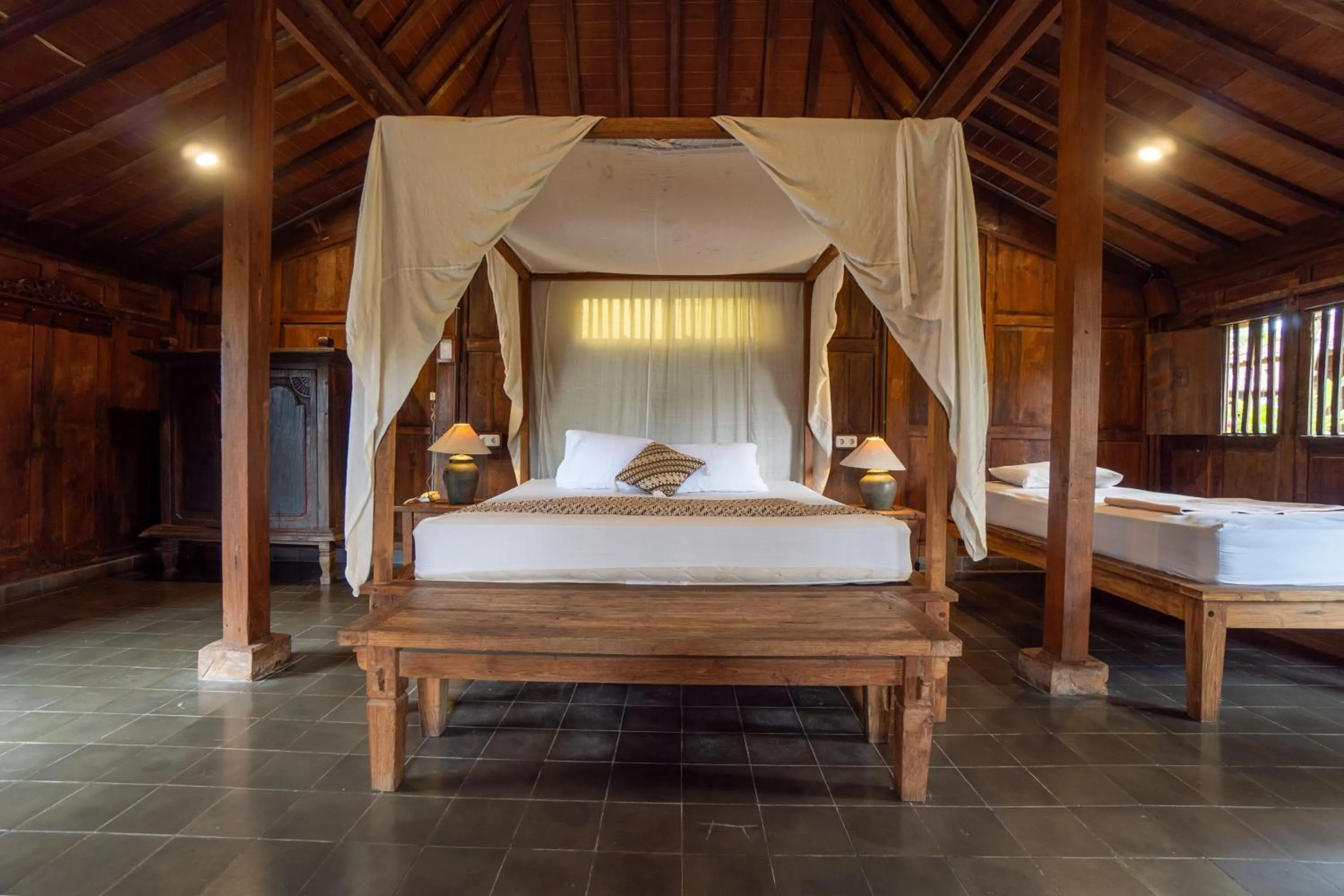 Bed in Tembi - Historical Home