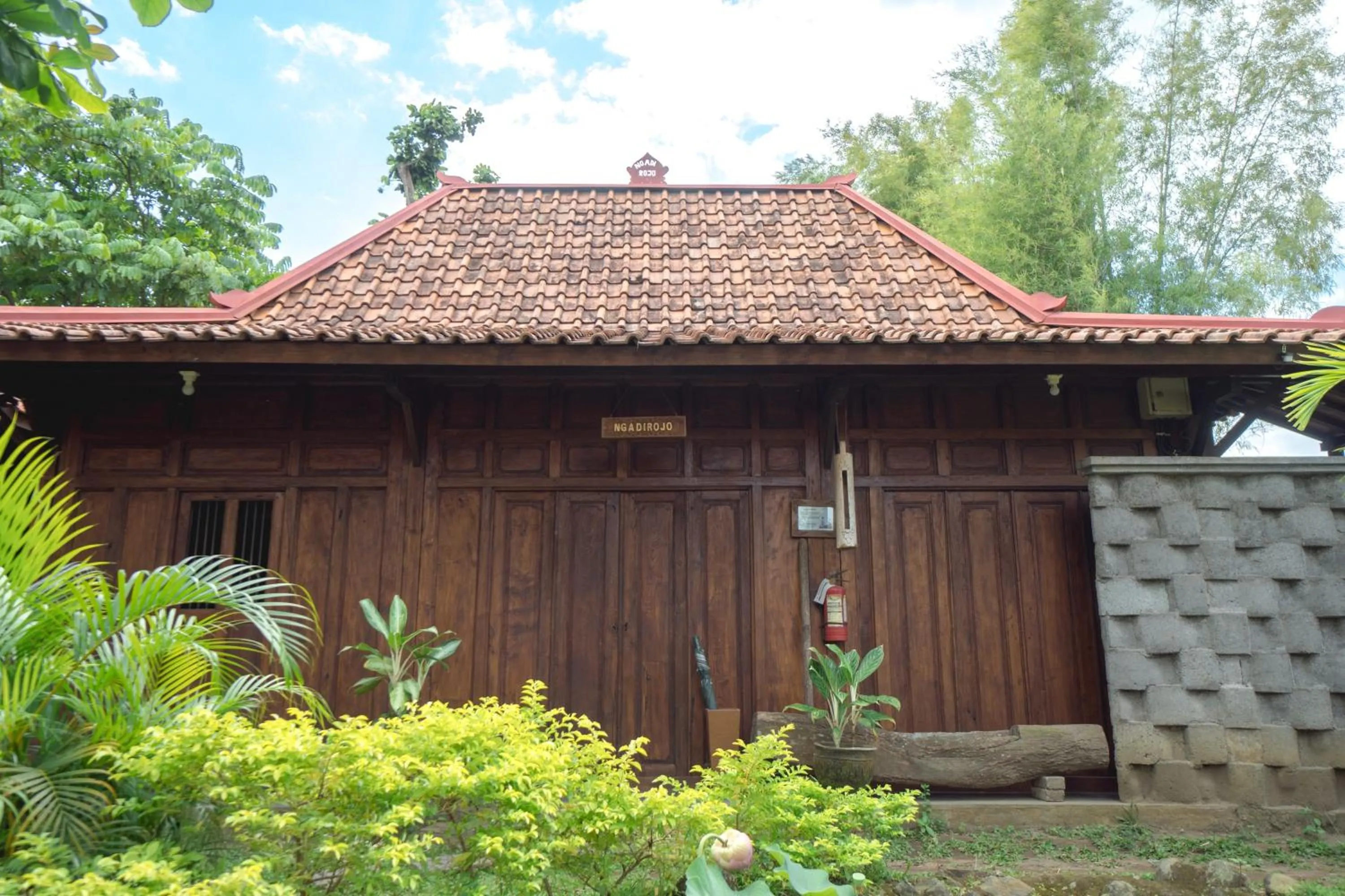 Tembi - Historical Home