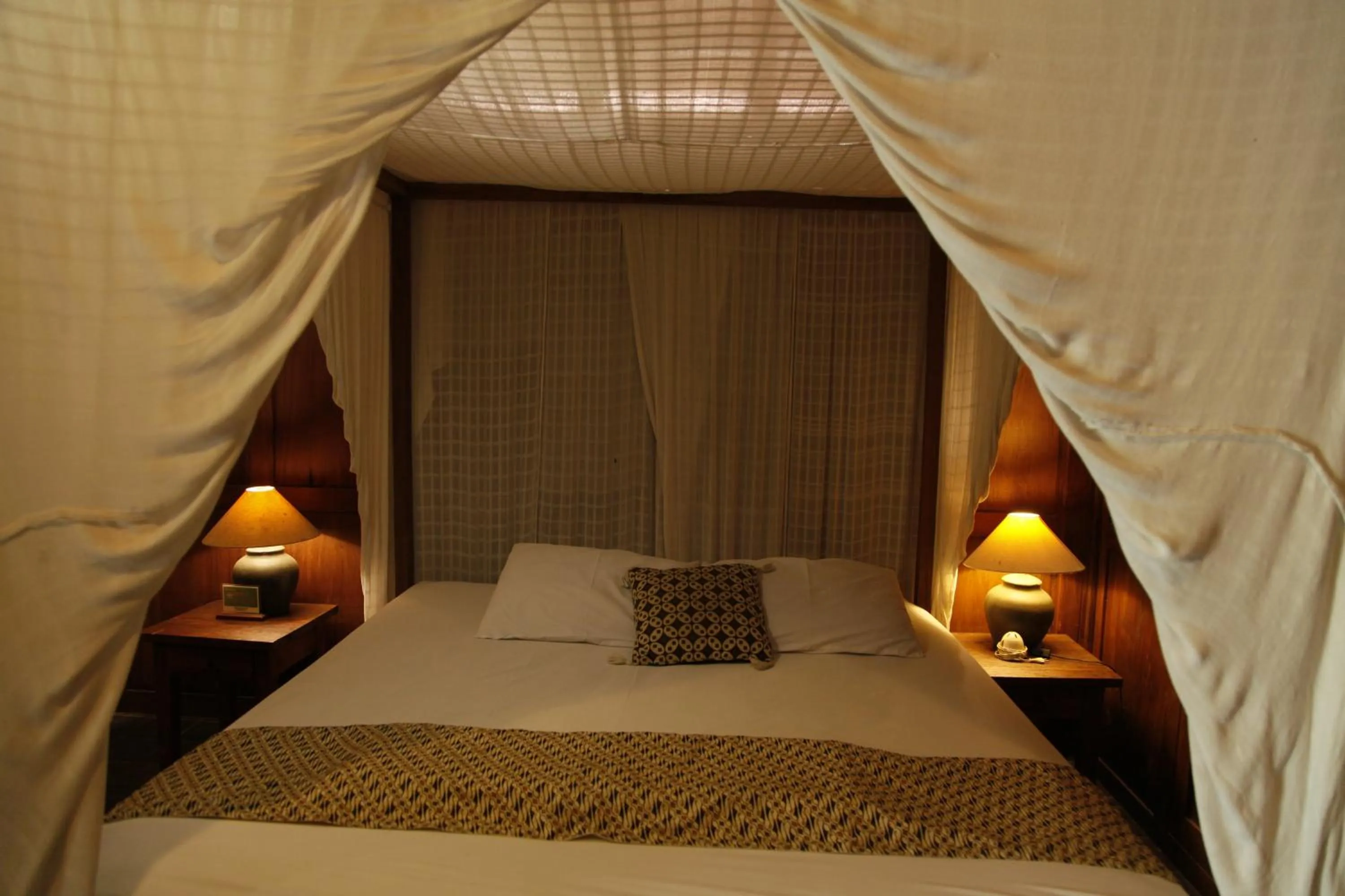 Bed in Tembi - Historical Home