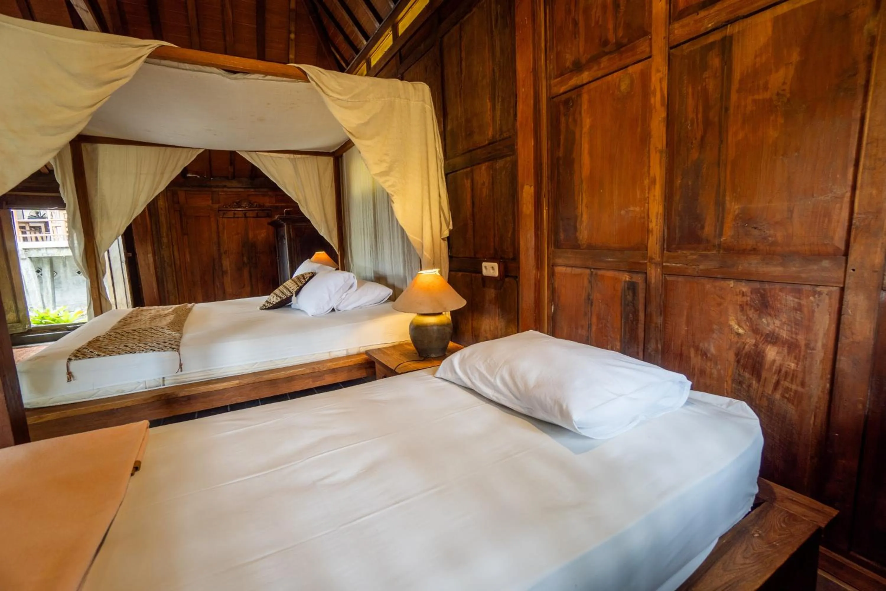 Bed in Tembi - Historical Home