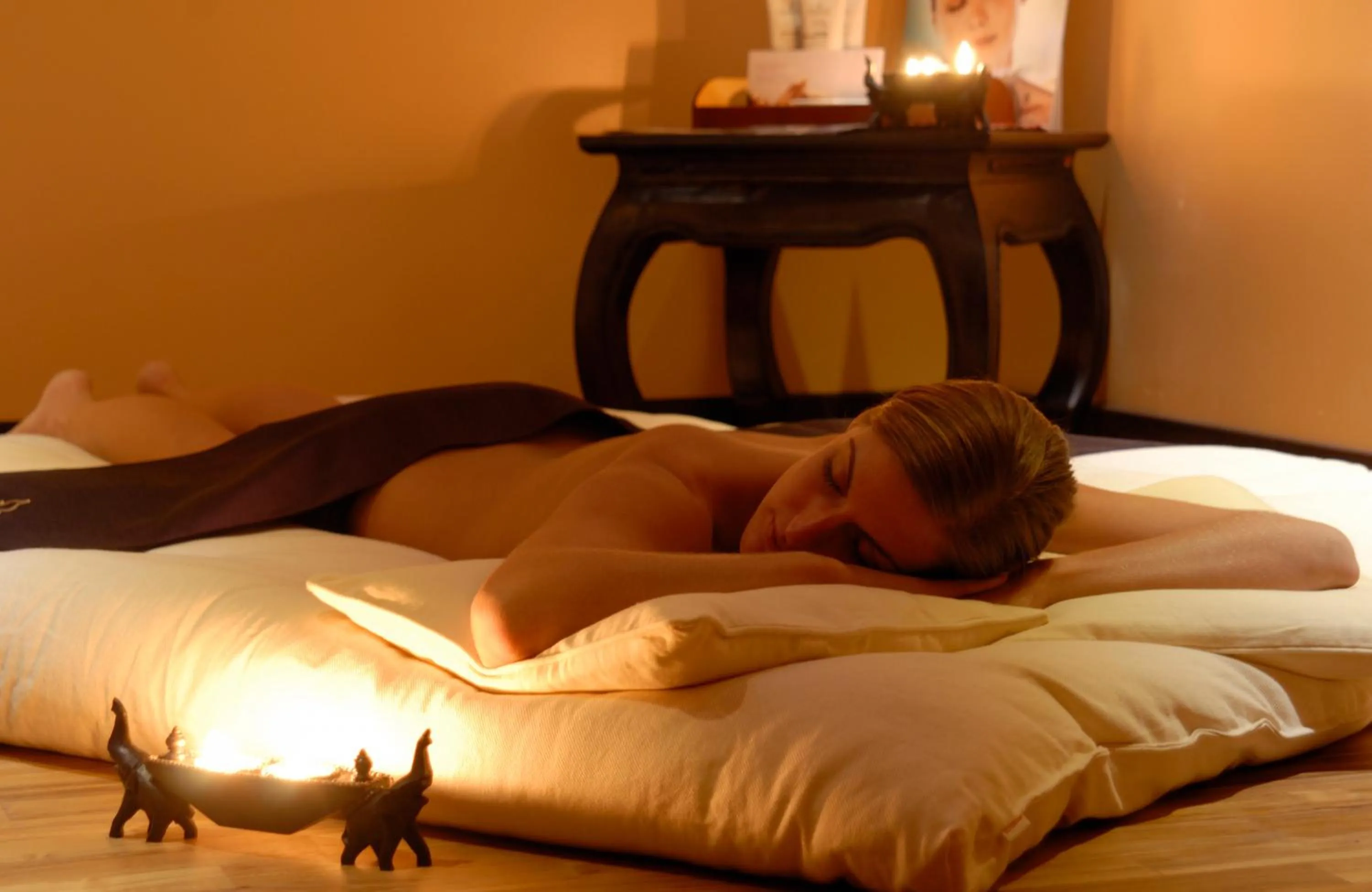 Bed in Cocca Hotel Royal Thai Spa