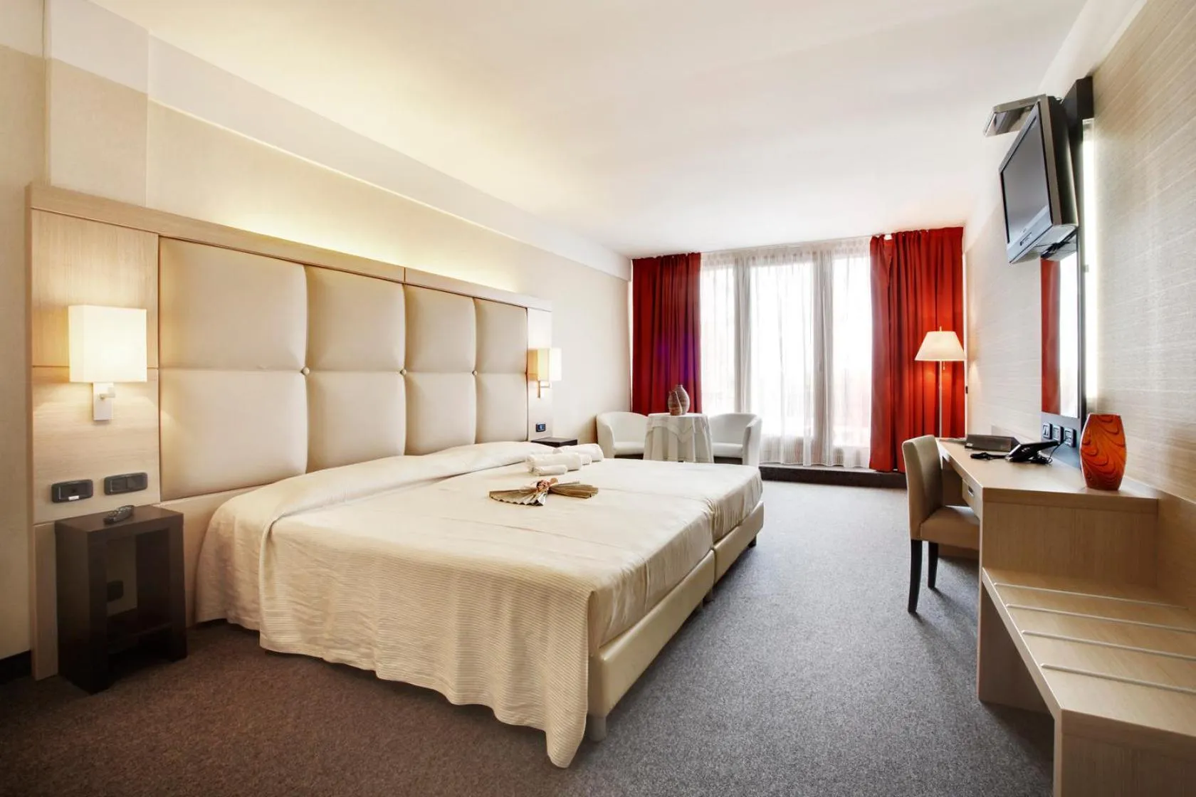 Bed in Cocca Hotel Royal Thai Spa