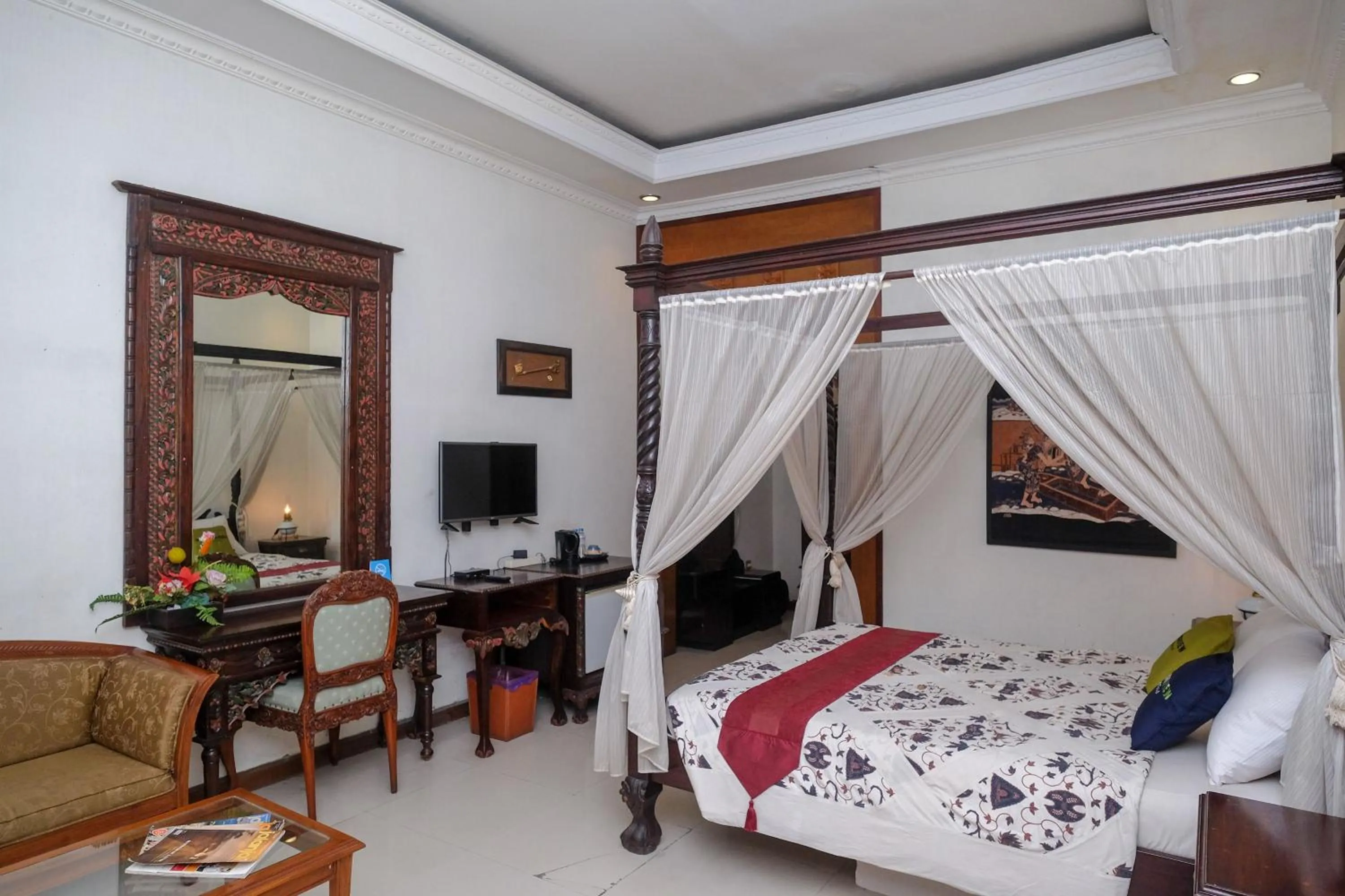 Bedroom, Bed in Urbanview Omah Eka Santi by RedDoorz