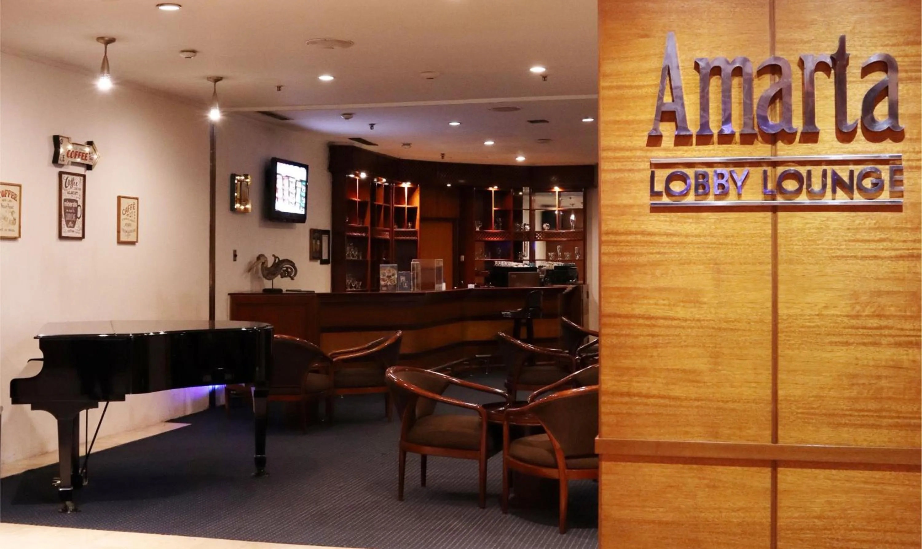 Restaurant/places to eat in Hotel Santika Premiere Semarang