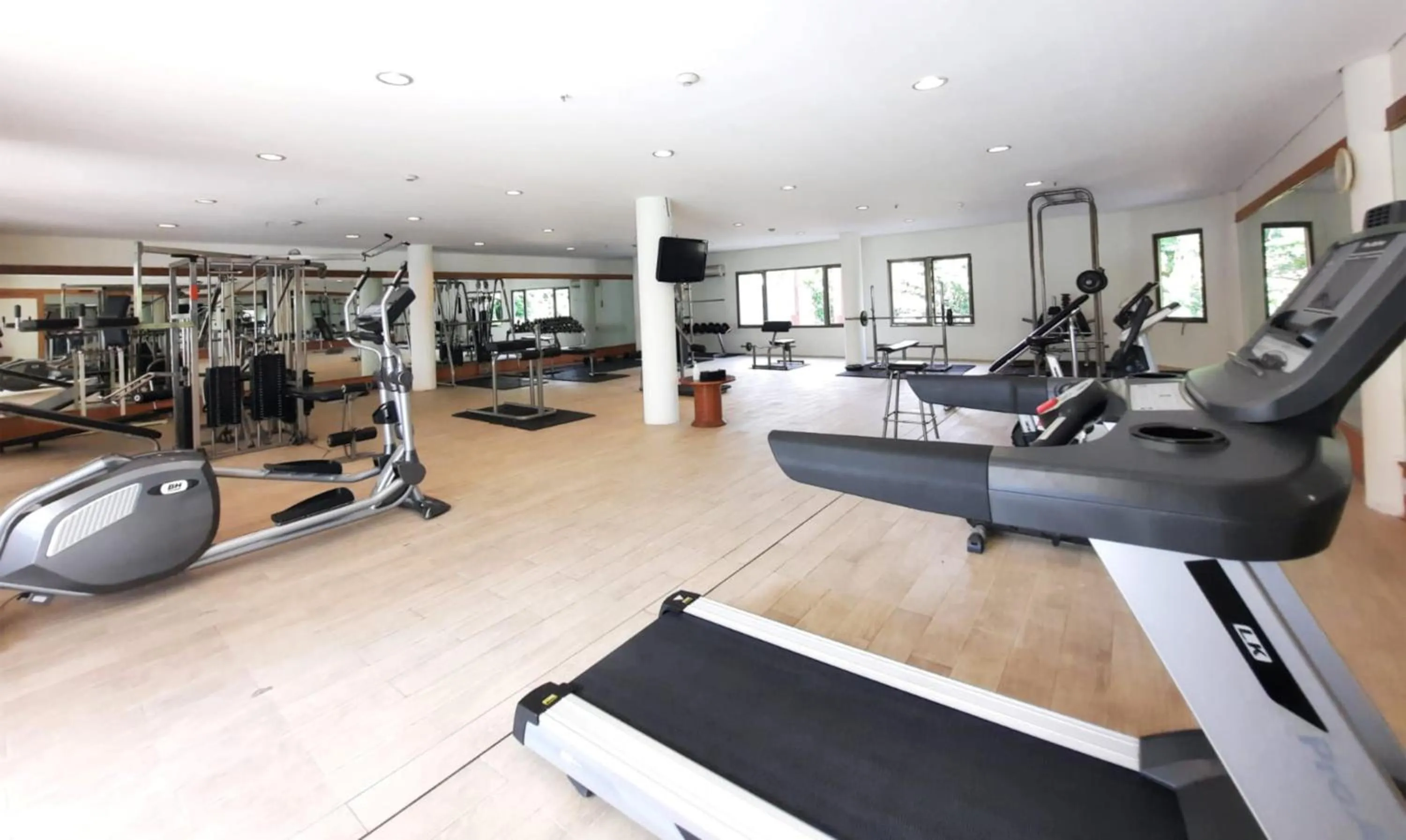 Fitness centre/facilities in Hotel Santika Premiere Semarang