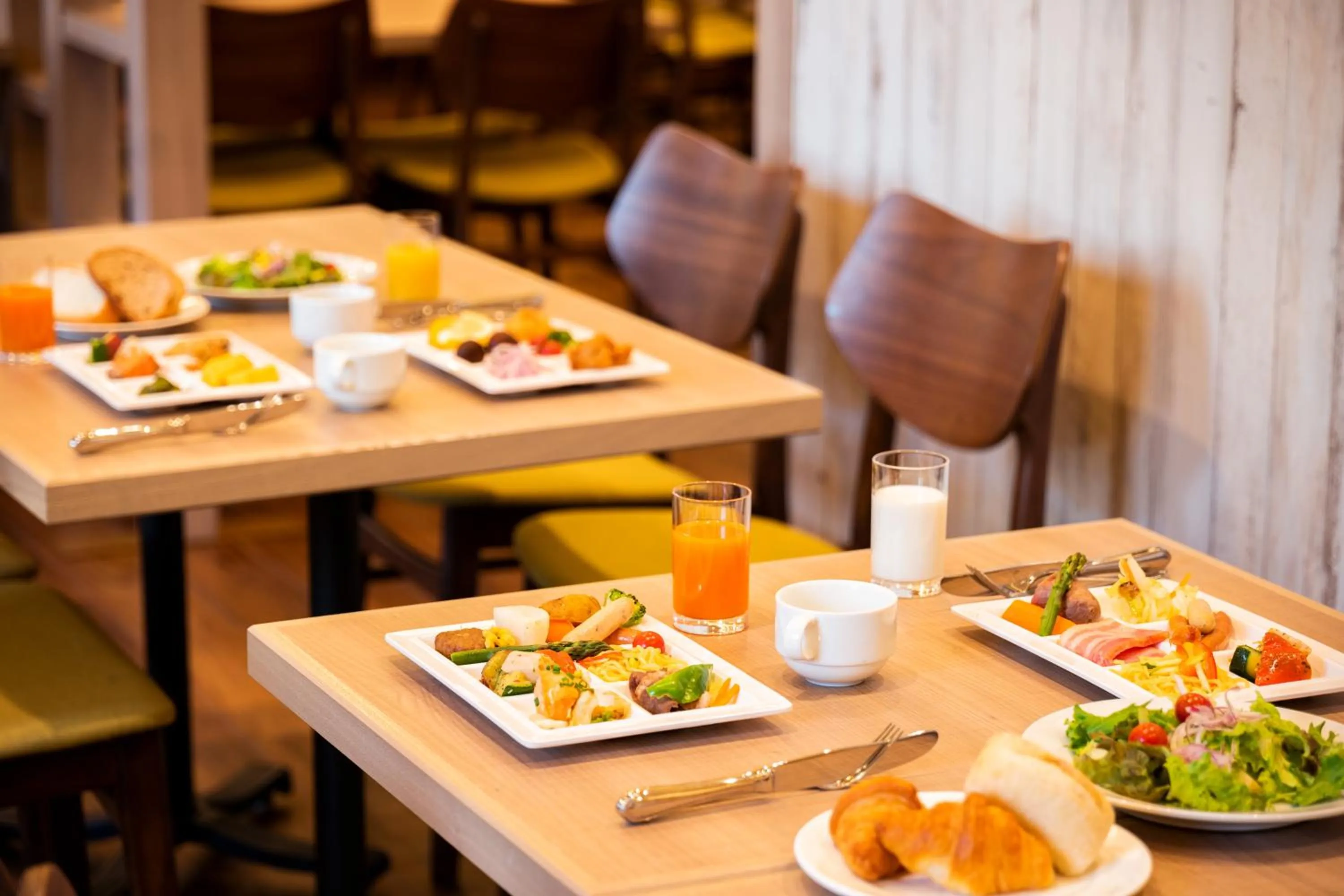 Restaurant/places to eat in Hotel Resol Sapporo Nakajima Koen