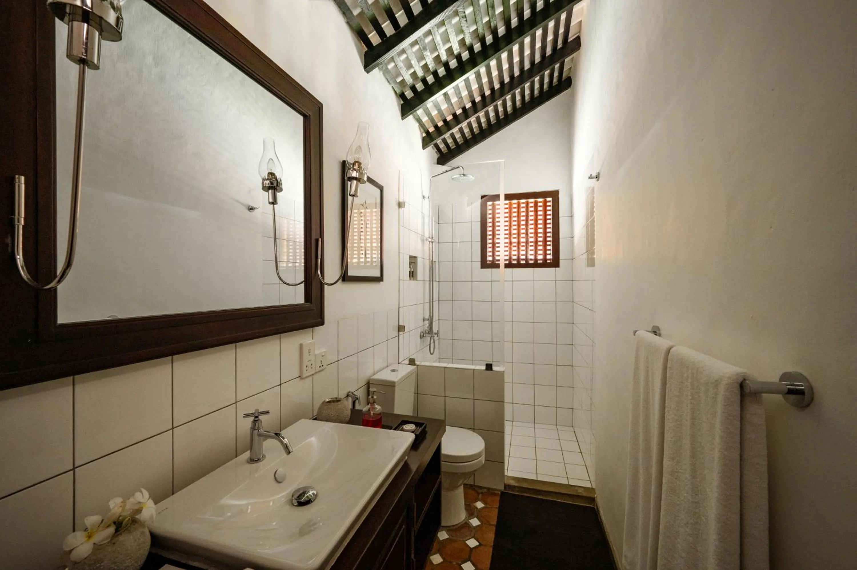 Toilet in Nyne Hotels The Muse - Bentota