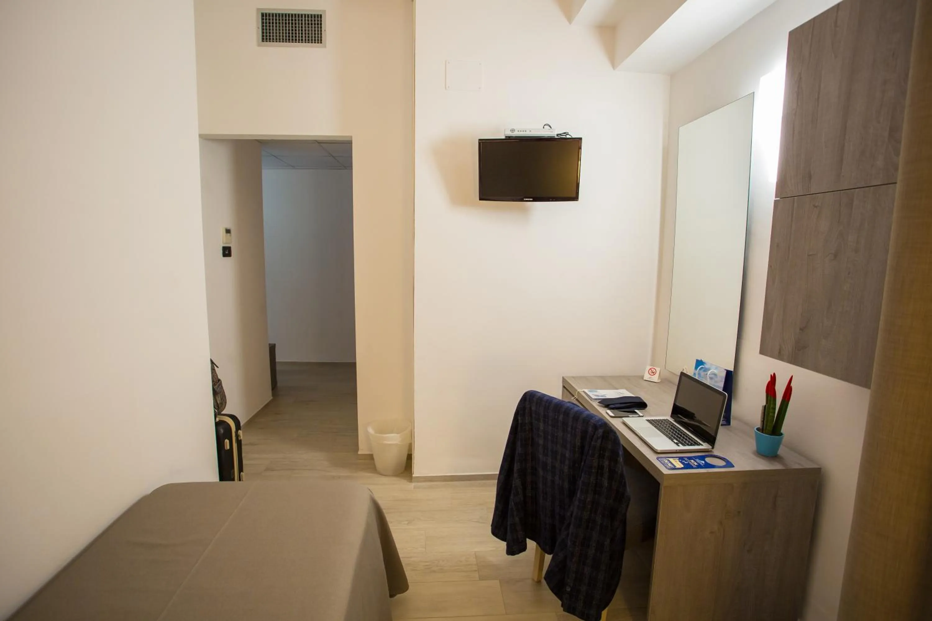 Photo of the whole room in Hermitage Hotel