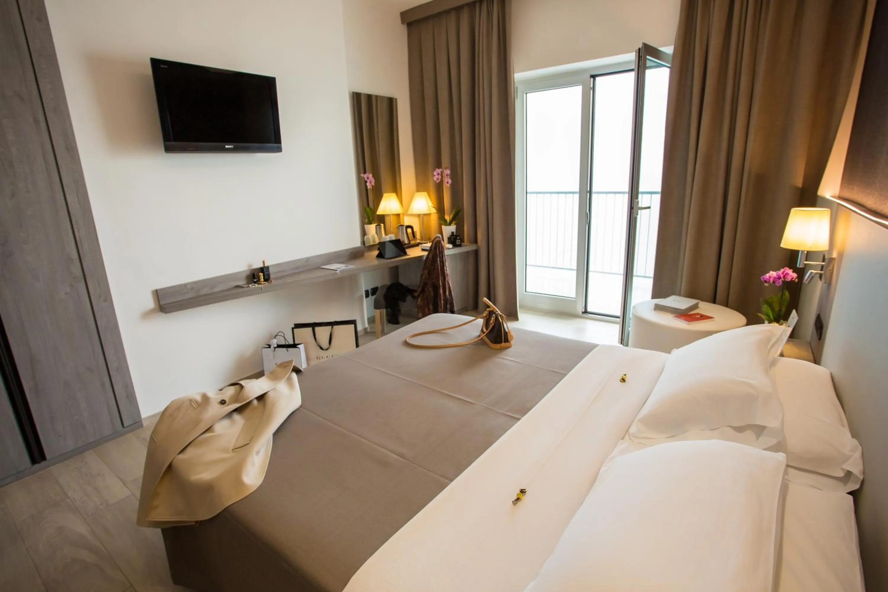 View (from property/room), Bed in Hermitage Hotel