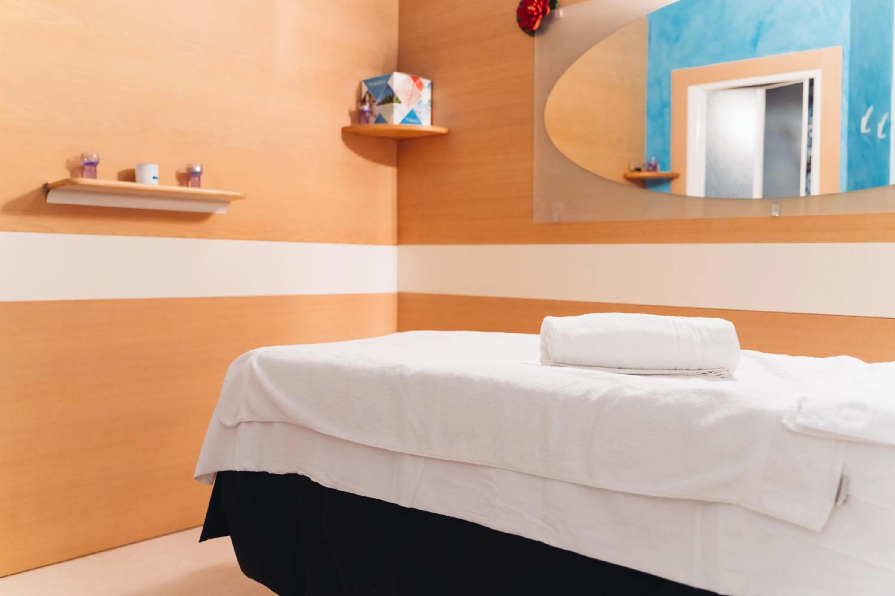 Massage, Bed in Hermitage Hotel