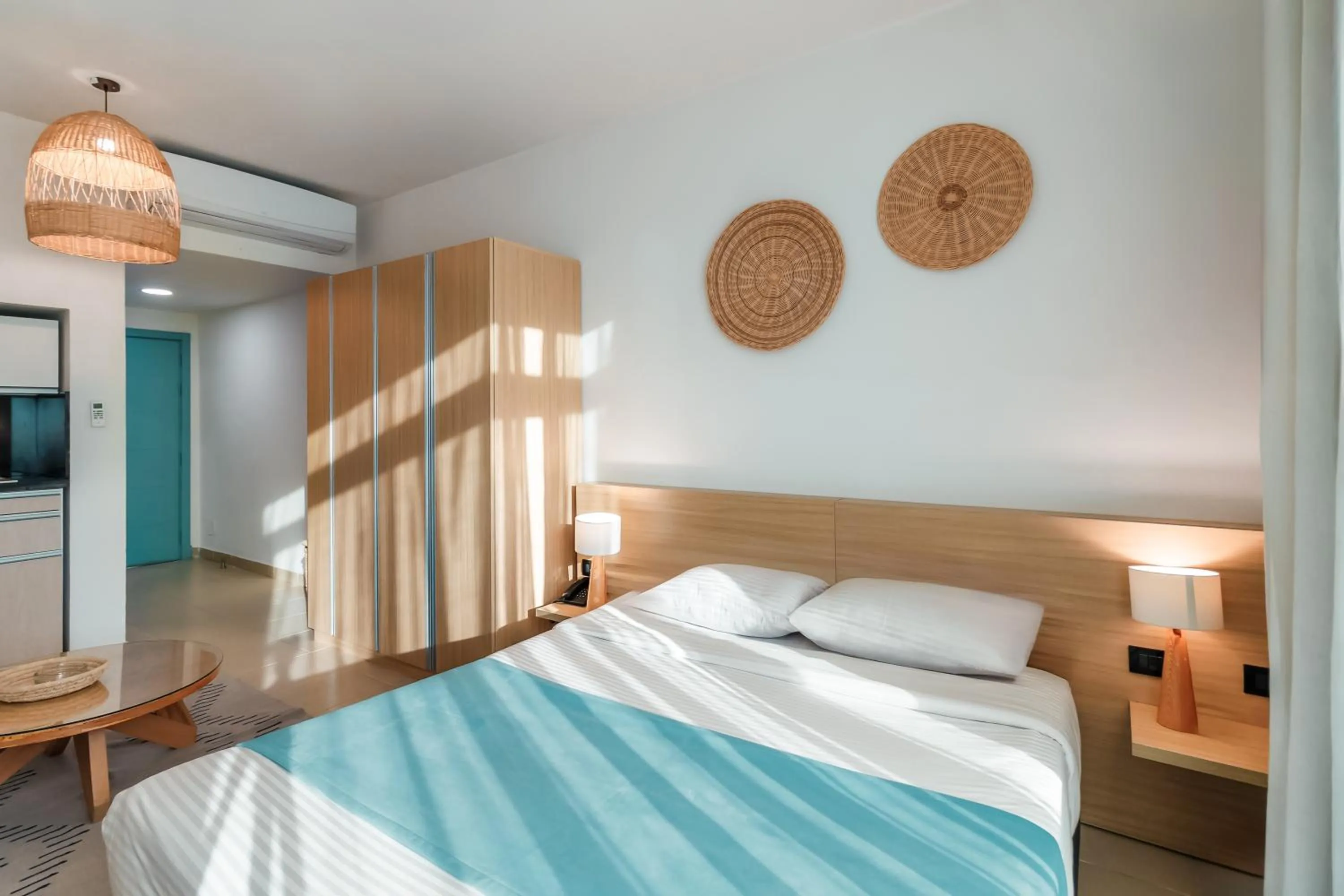 Bedroom, Bed in Redcon Suites