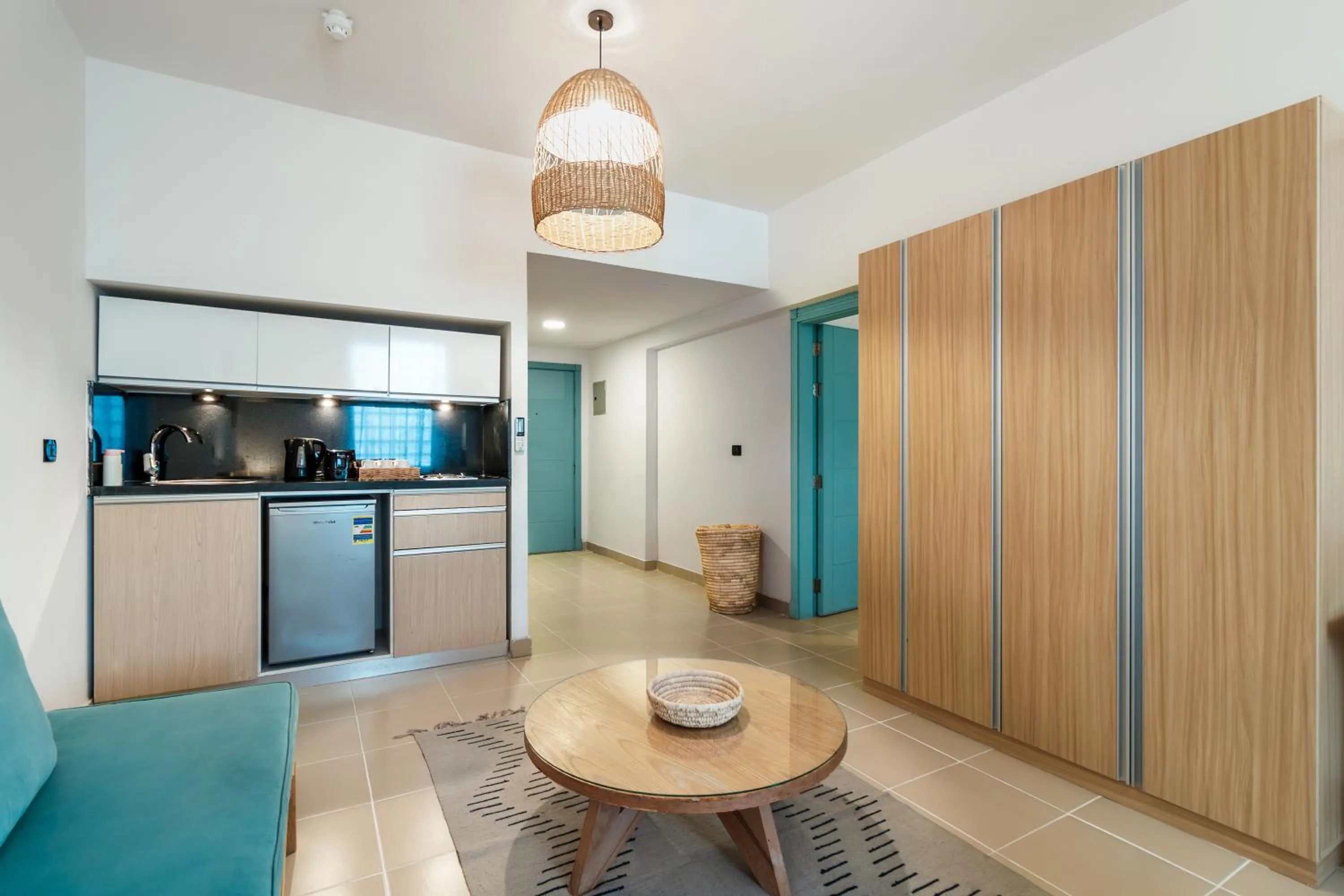 Kitchen or kitchenette in Redcon Suites