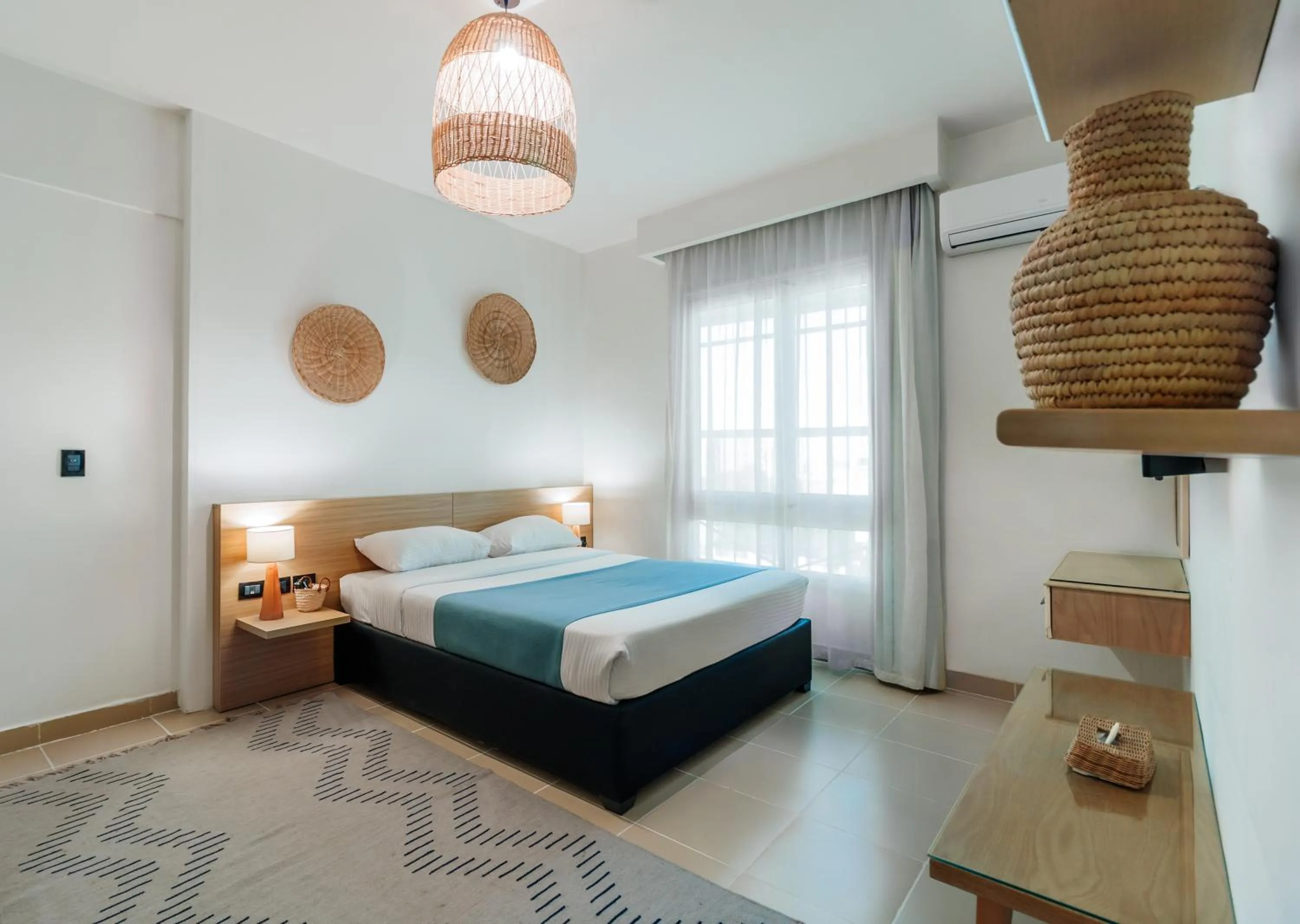 Bedroom, Bed in Redcon Suites