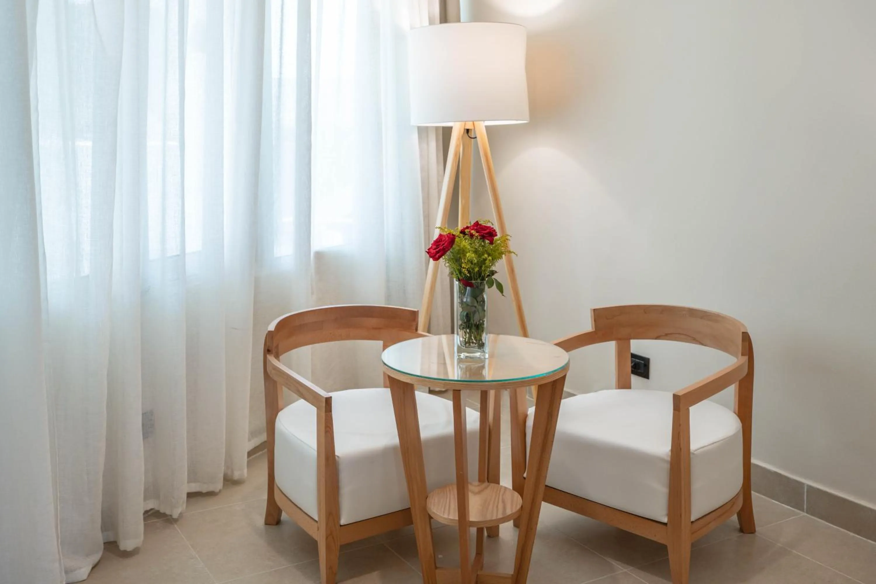 Seating area in Redcon Suites