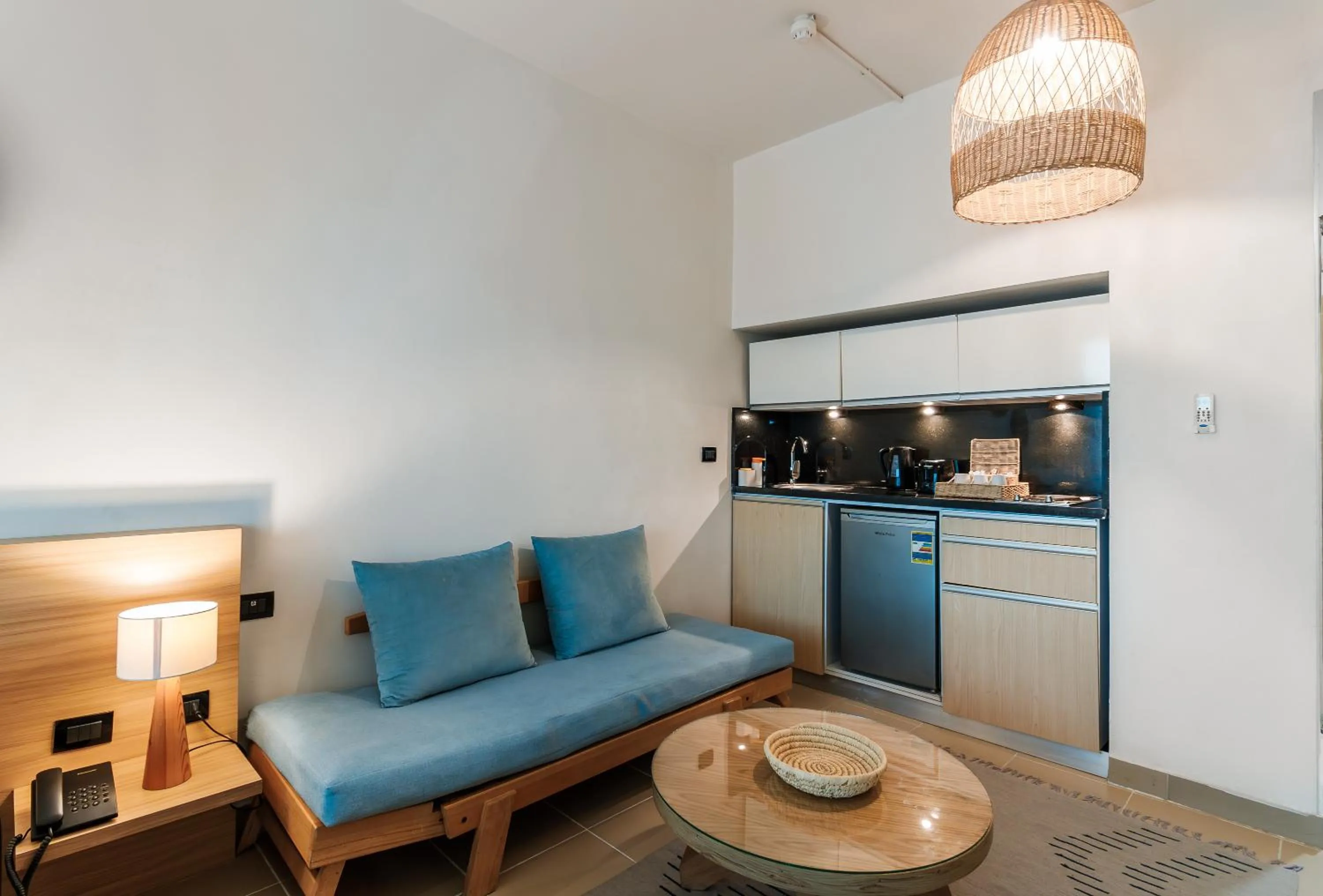 Kitchen or kitchenette in Redcon Suites