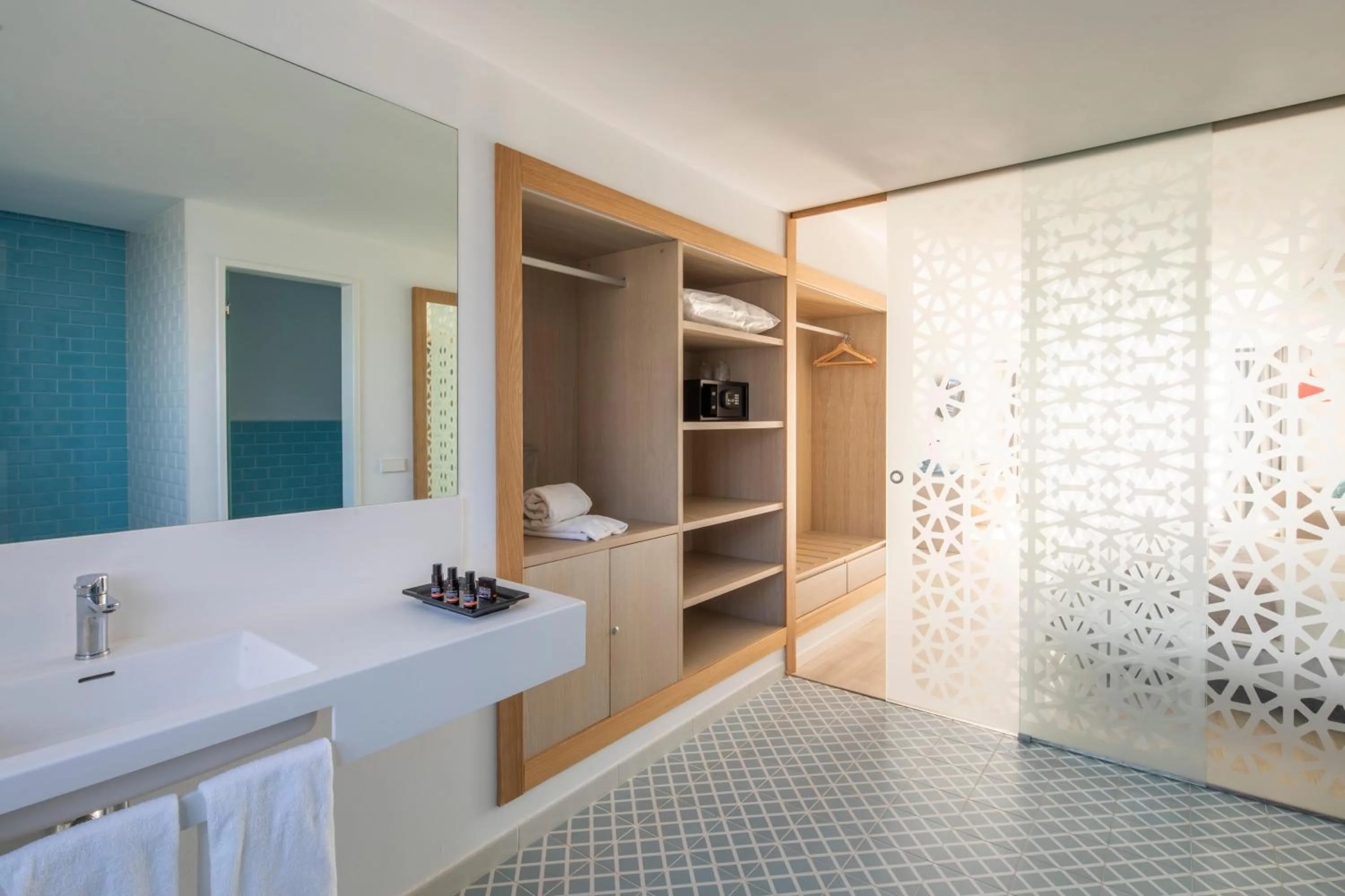 Bathroom in Oasis Lanz Beach Mate