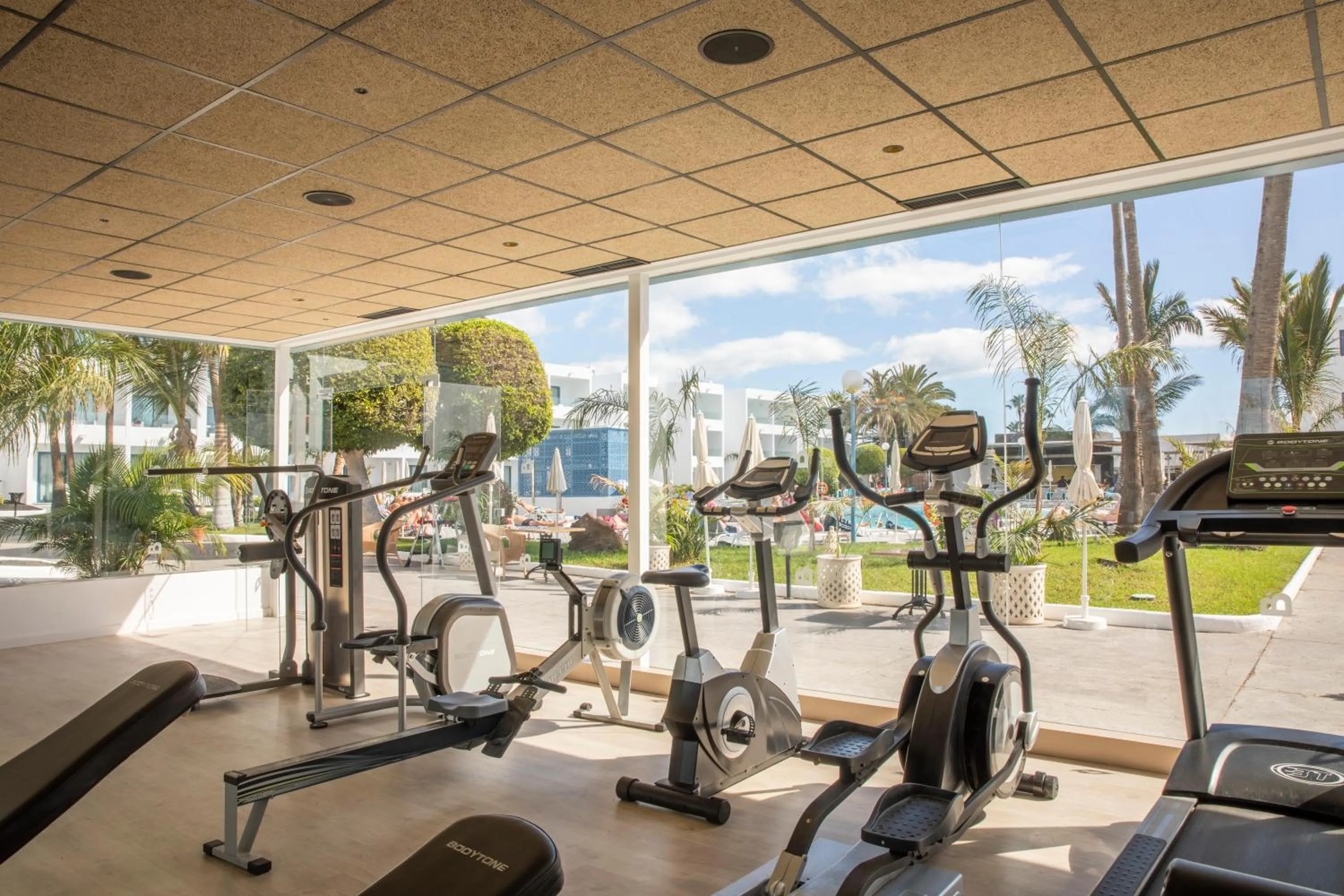 Activities in Oasis Lanz Beach Mate