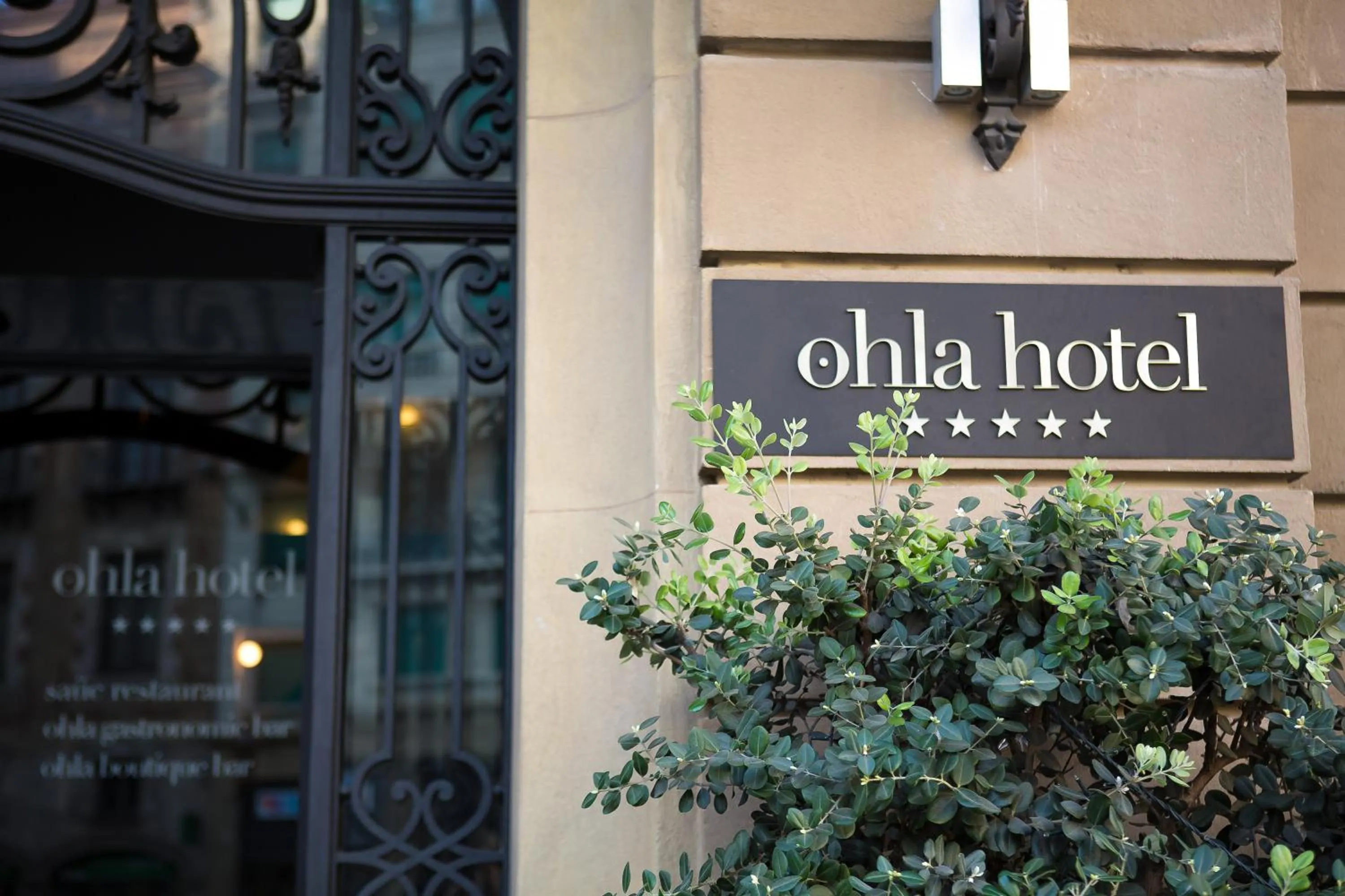 Facade/entrance in Ohla Barcelona
