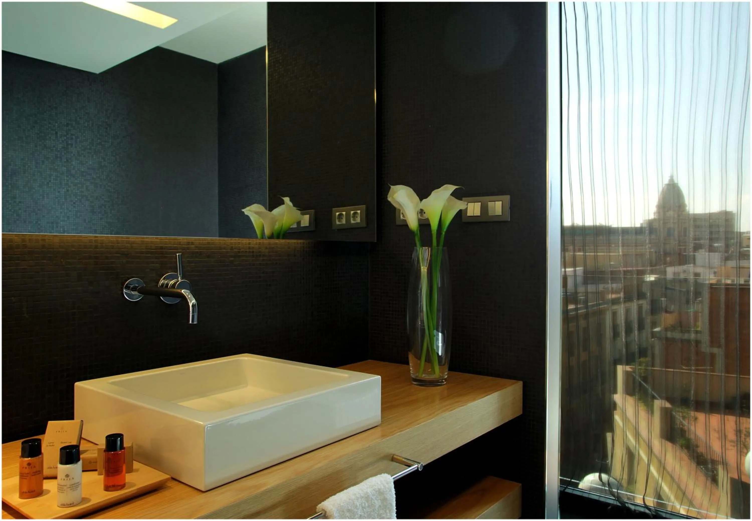 Decorative detail in Ohla Barcelona