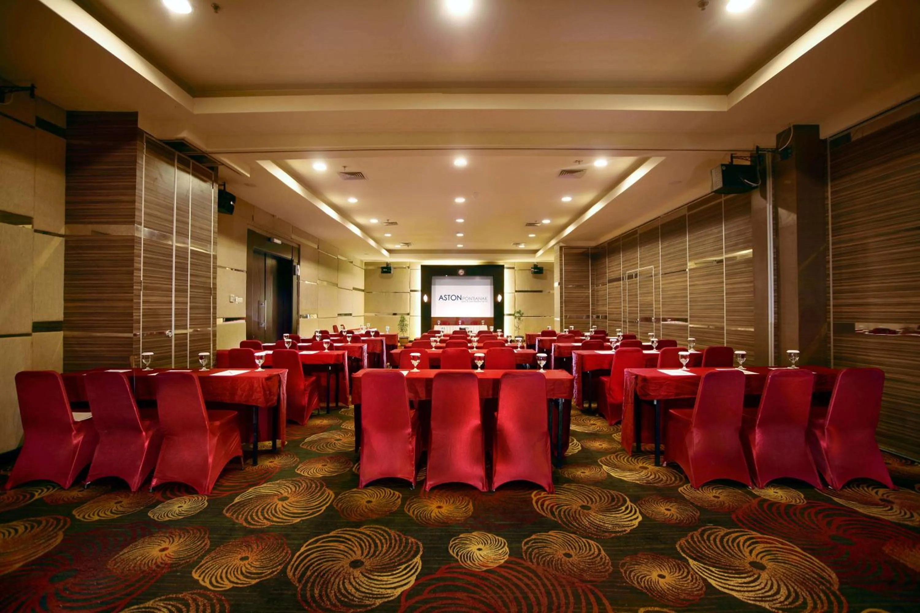 Business facilities in Aston Pontianak Hotel and Convention Center