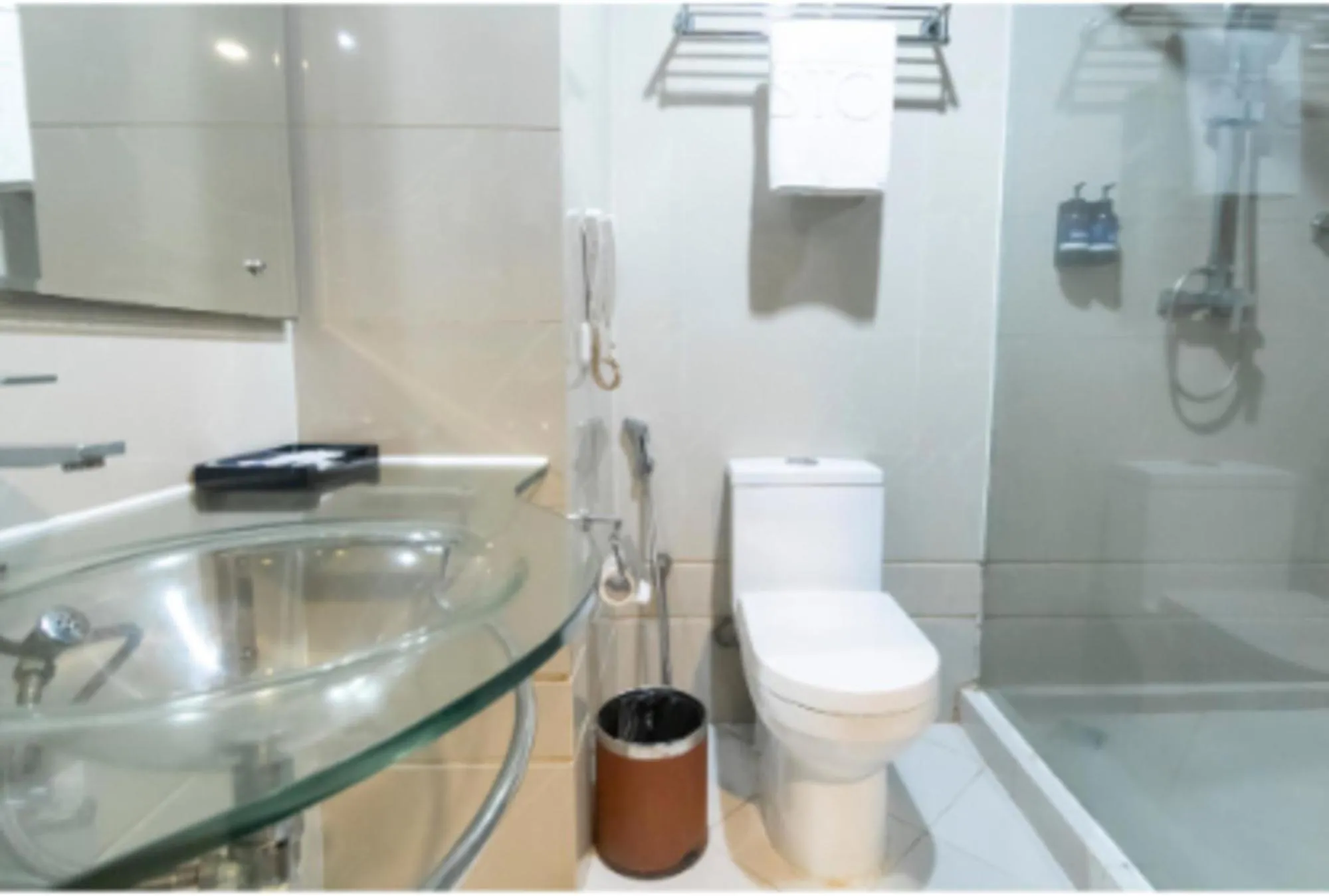 Bathroom in Aston Pontianak Hotel and Convention Center