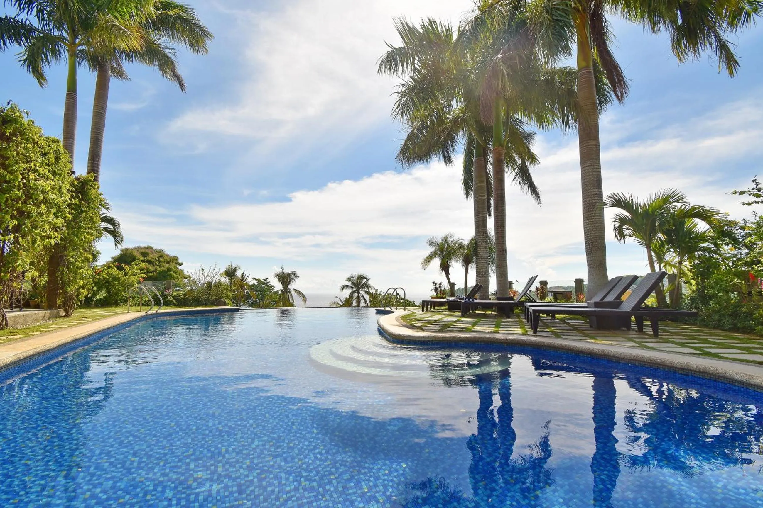 Swimming pool in Hotel Soffia