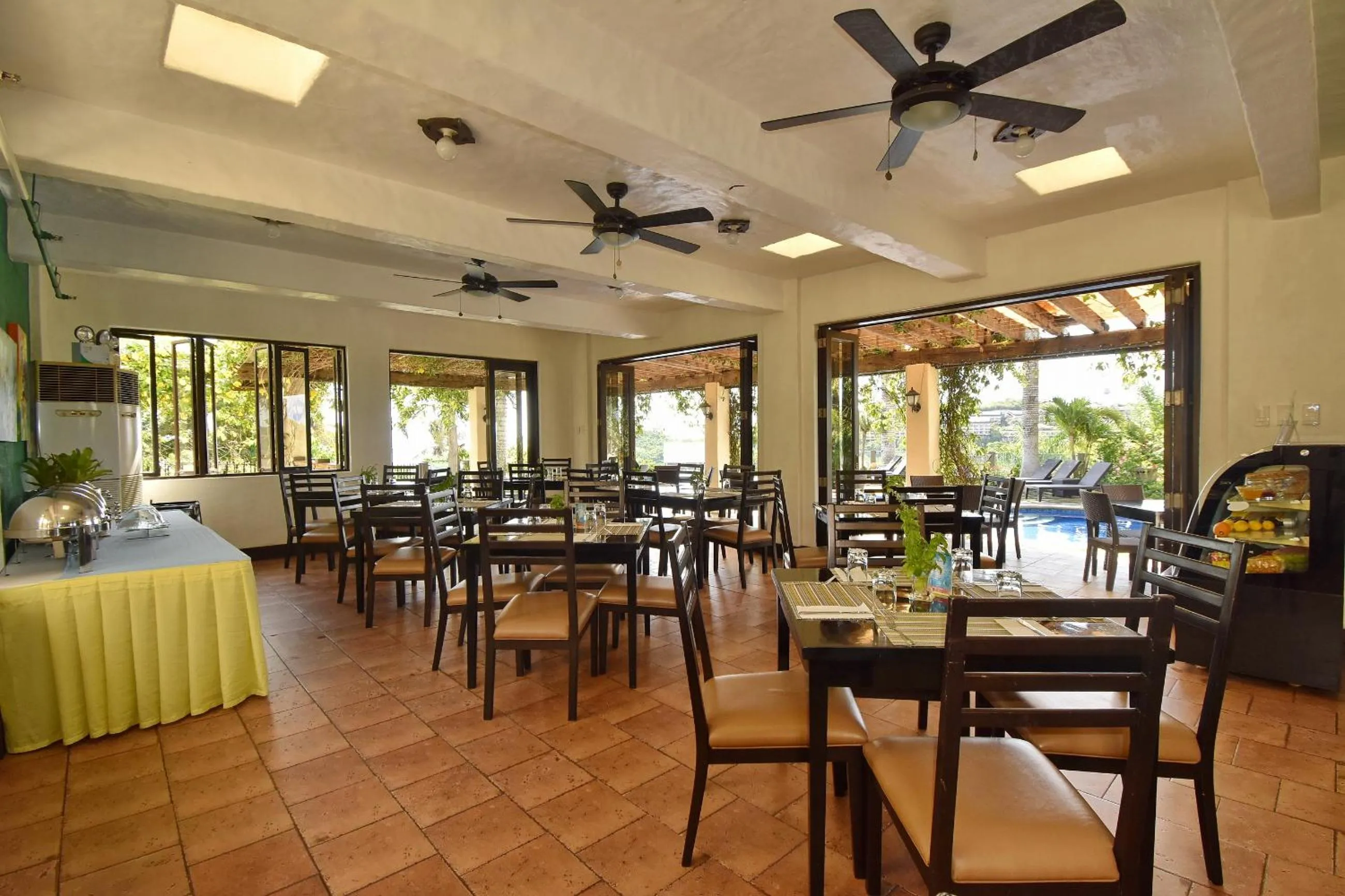 Restaurant/places to eat in Hotel Soffia