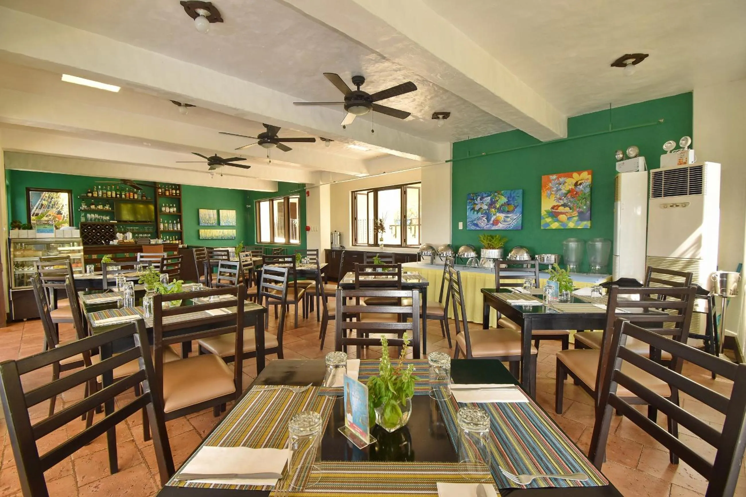 Restaurant/places to eat in Hotel Soffia