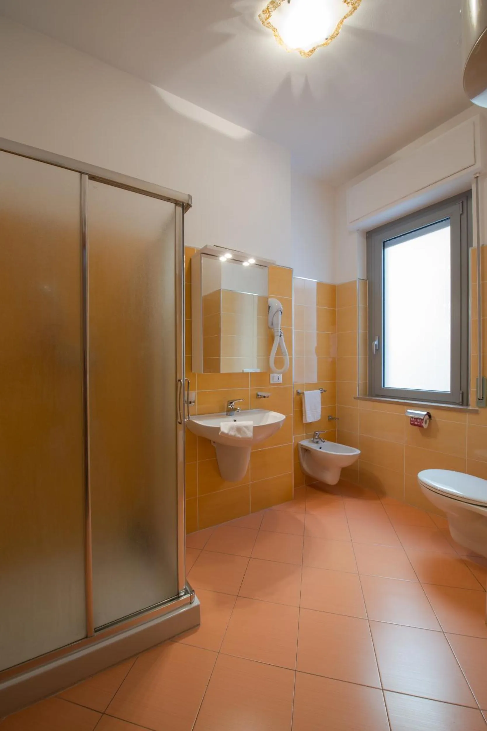 Shower in Residence Palazzo Gasparroni