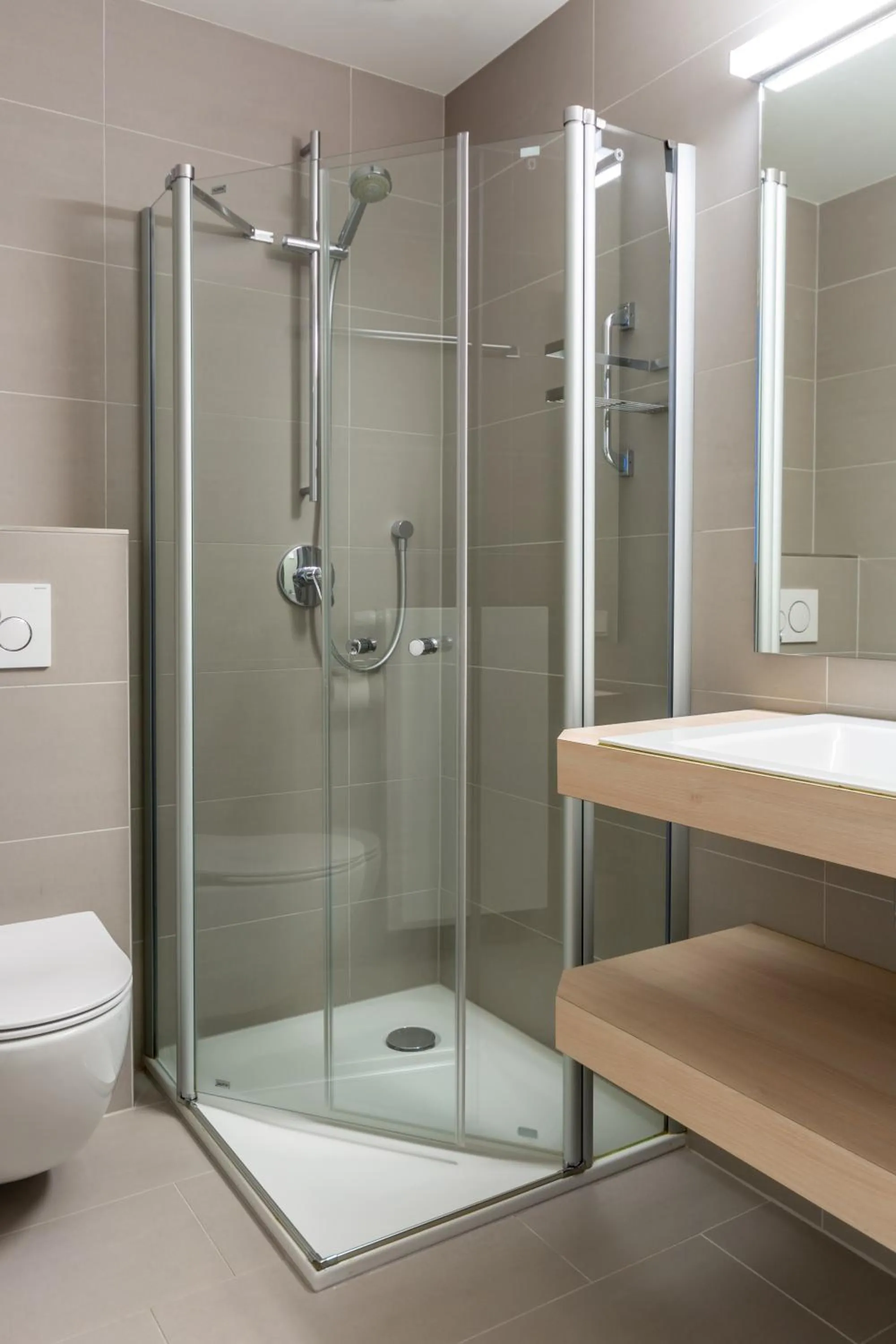 Shower in Hotel Edenpark