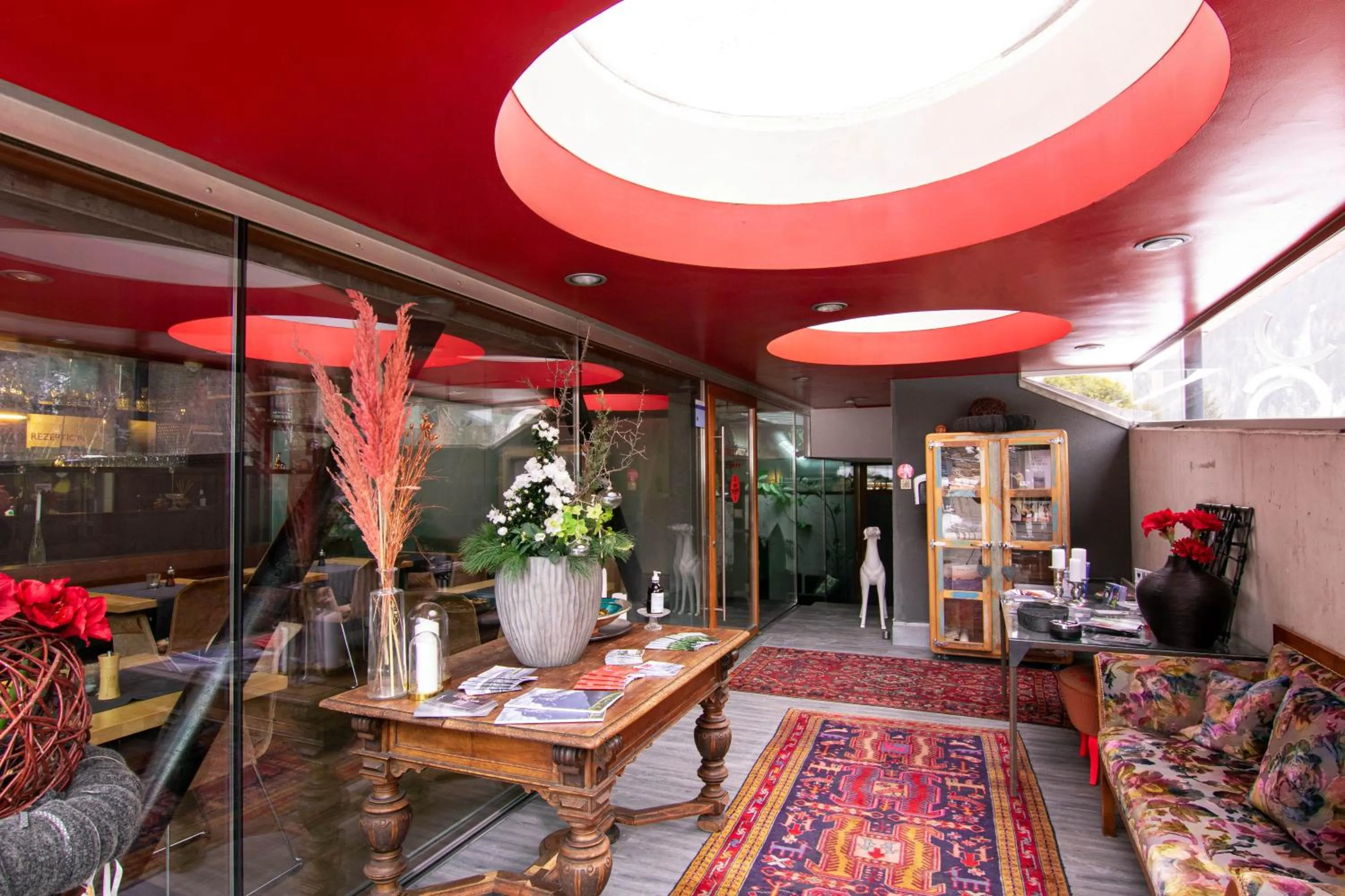 Facade/entrance in "Quality Hosts Arlberg" Hotel Lux Alpinae