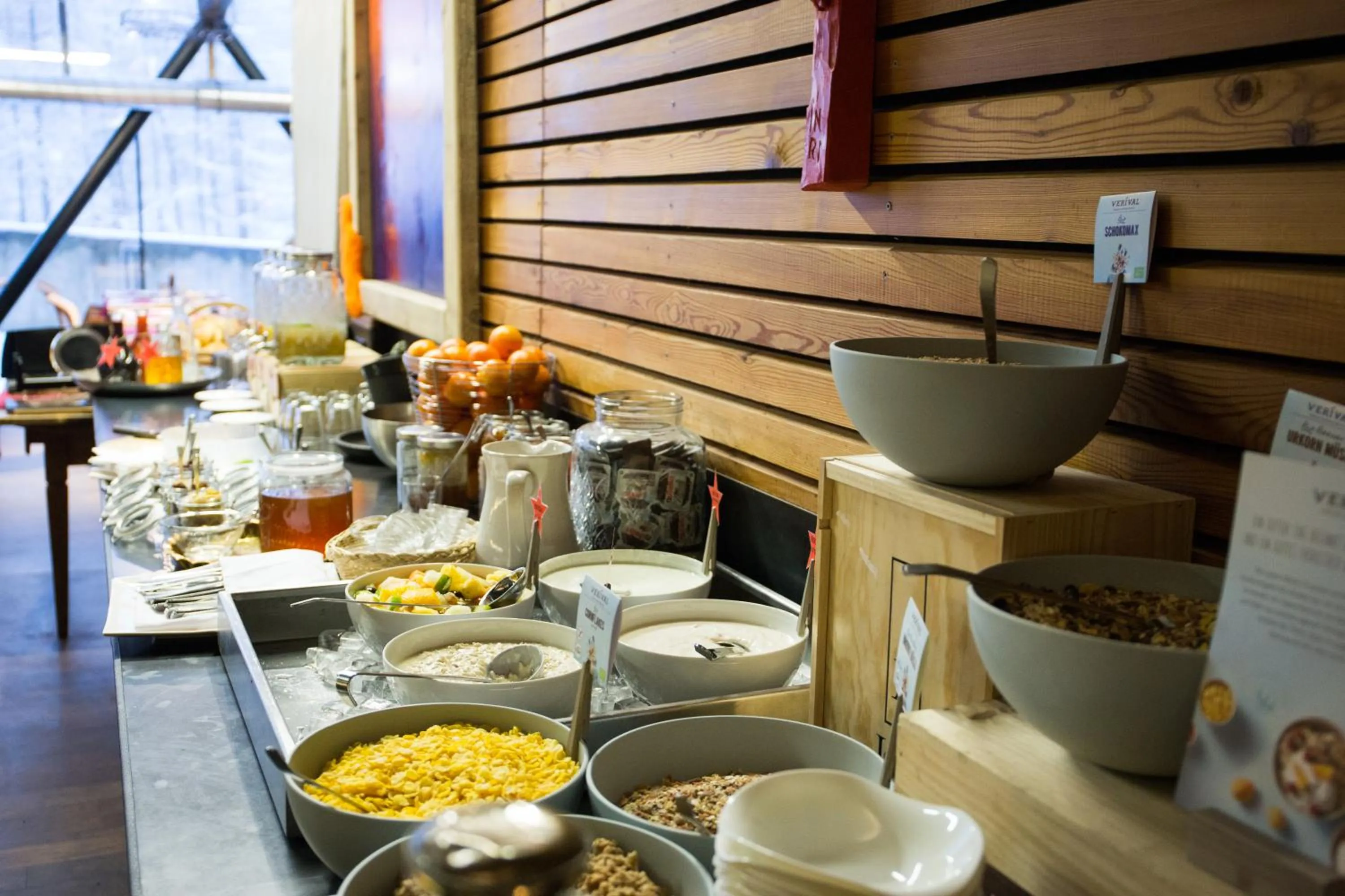 Food and drinks in "Quality Hosts Arlberg" Hotel Lux Alpinae