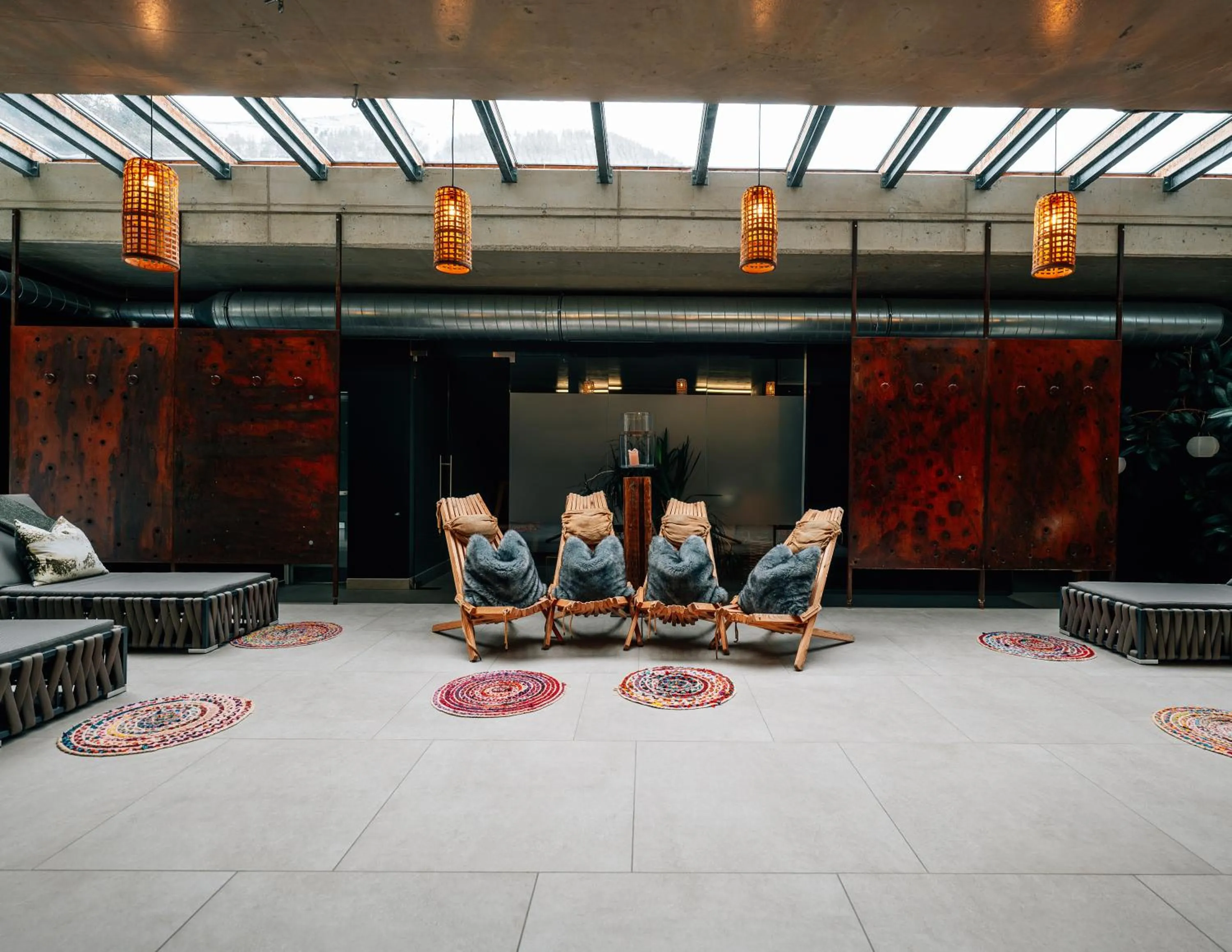 People in "Quality Hosts Arlberg" Hotel Lux Alpinae