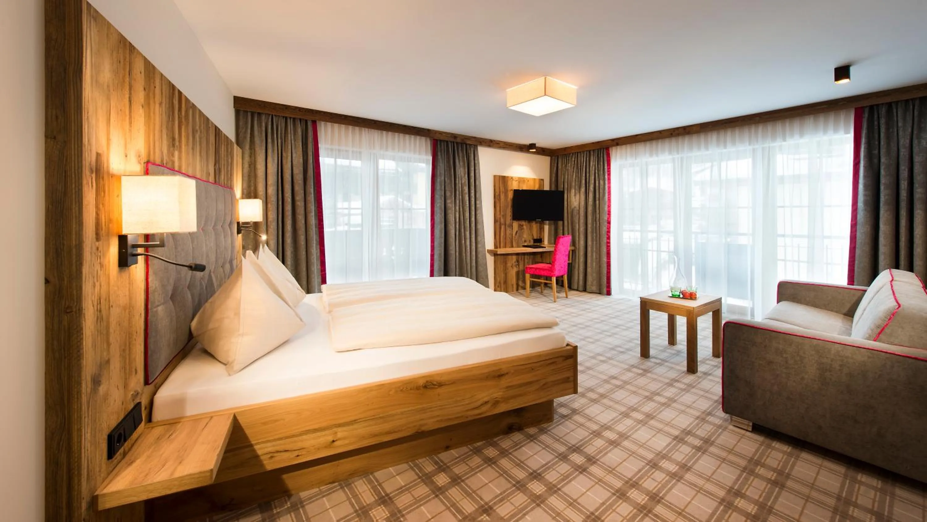 Photo of the whole room, Bed in Hotel Sendlhof