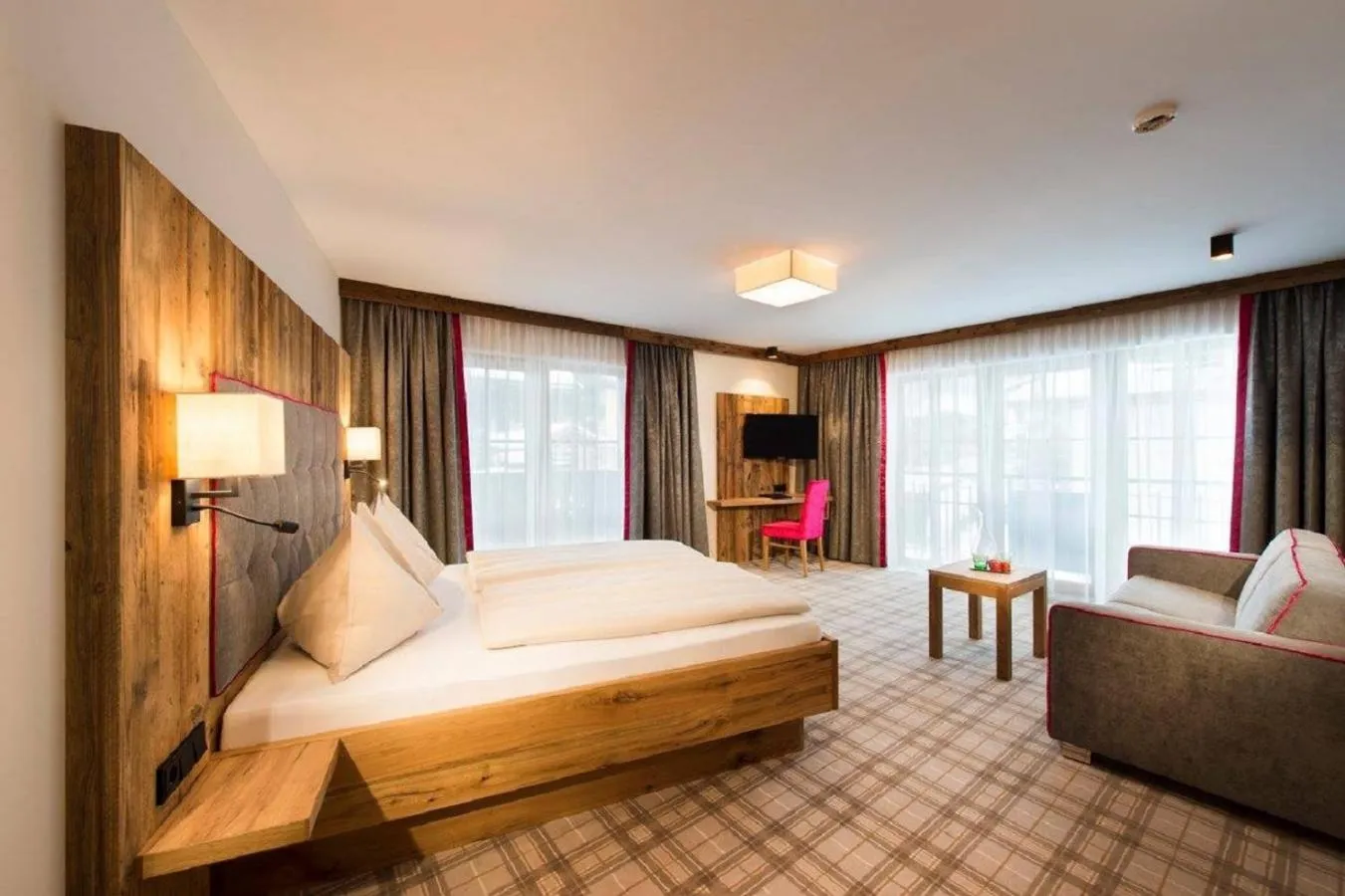 Bedroom, Bed in Hotel Sendlhof